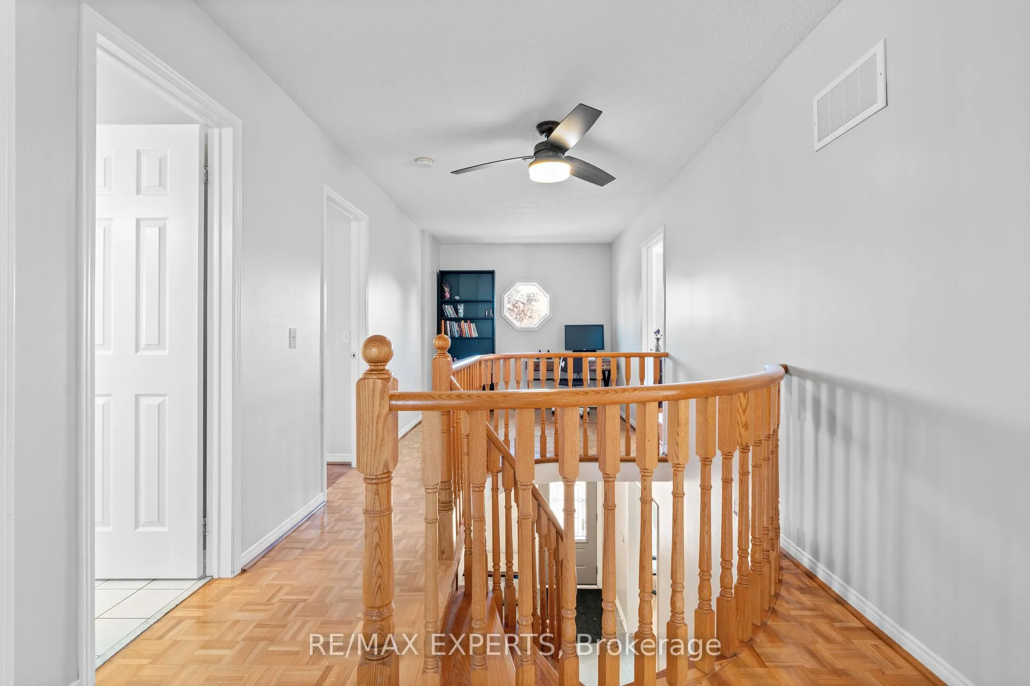 8 Strawberry Hill Court