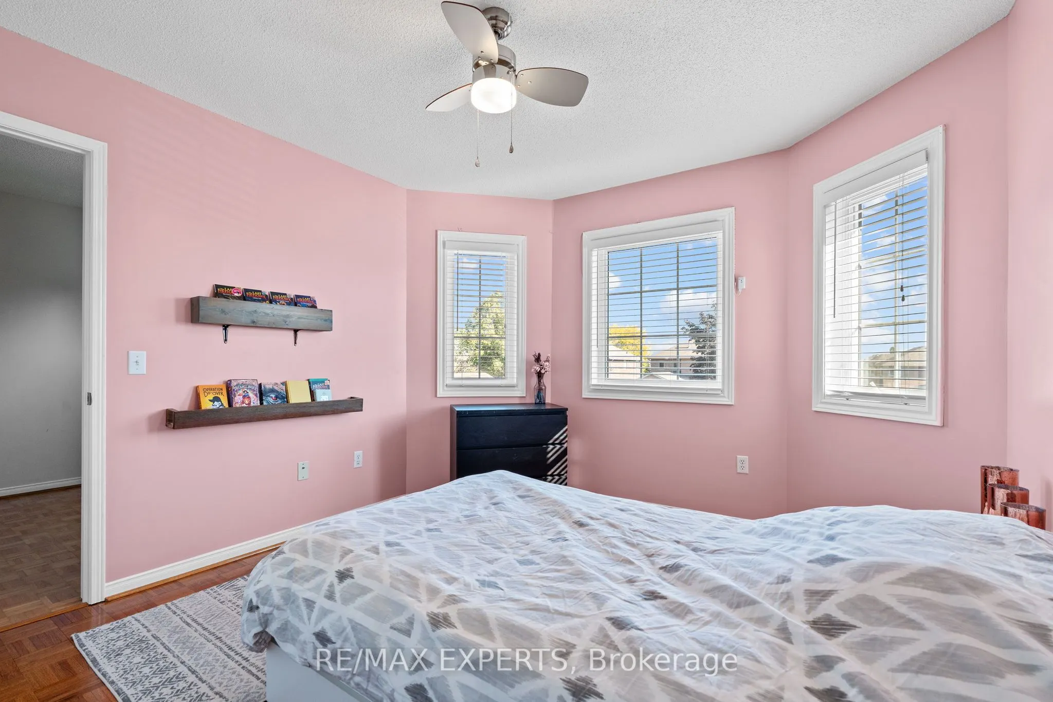 8 Strawberry Hill Court