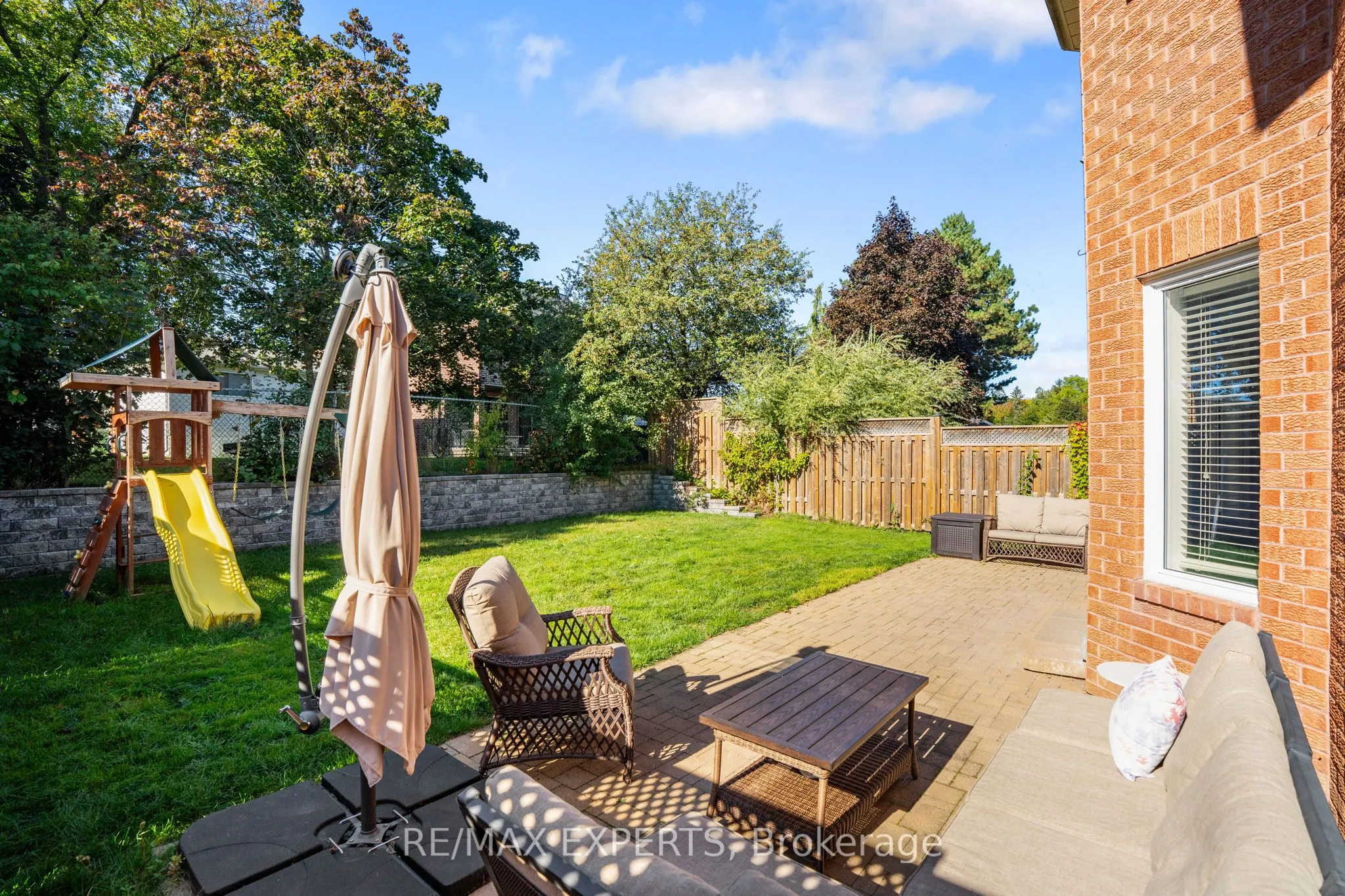 8 Strawberry Hill Court