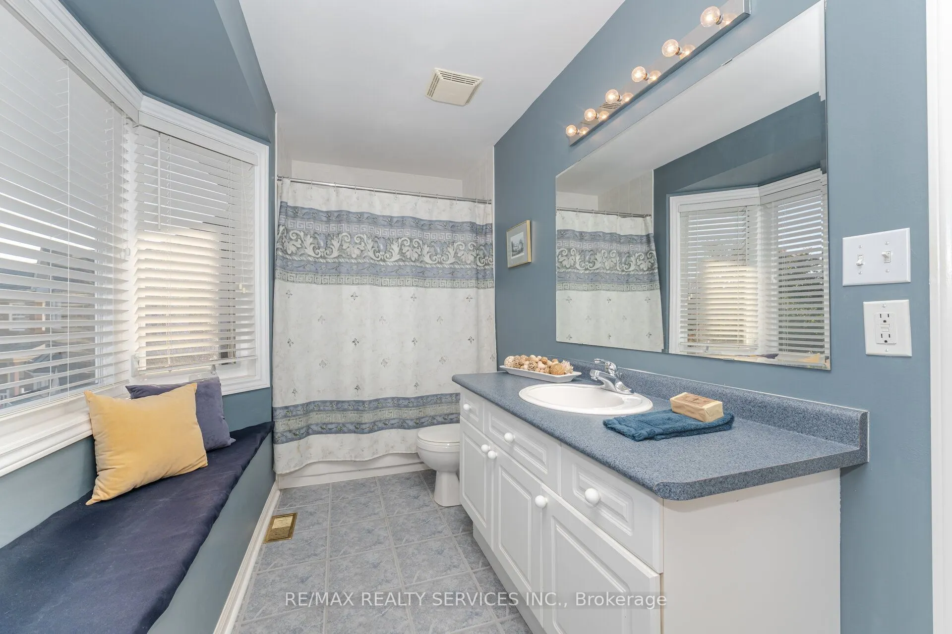 112 Sweetwood Circle