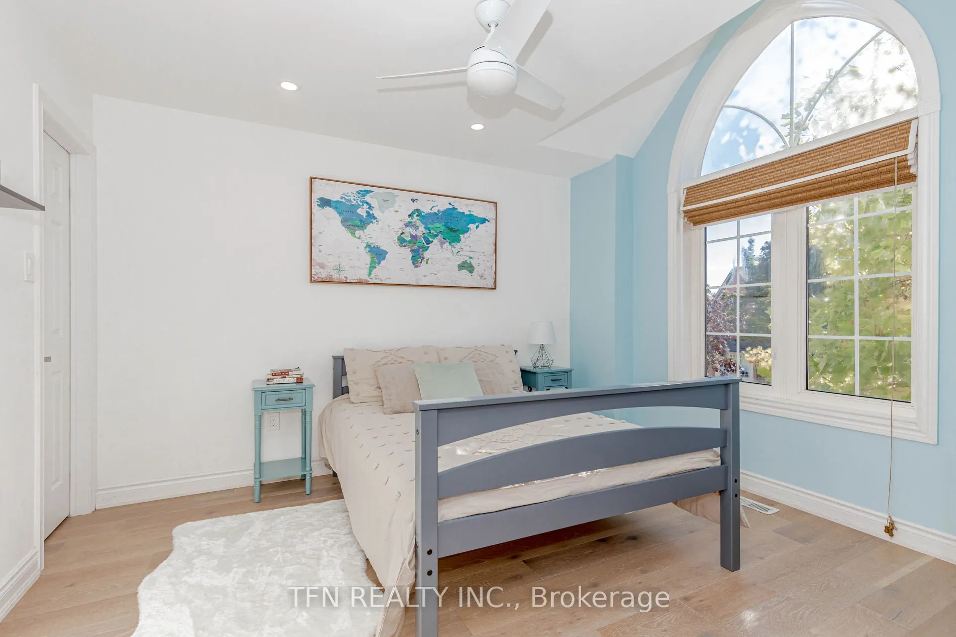 7108 Gablehurst Crescent
