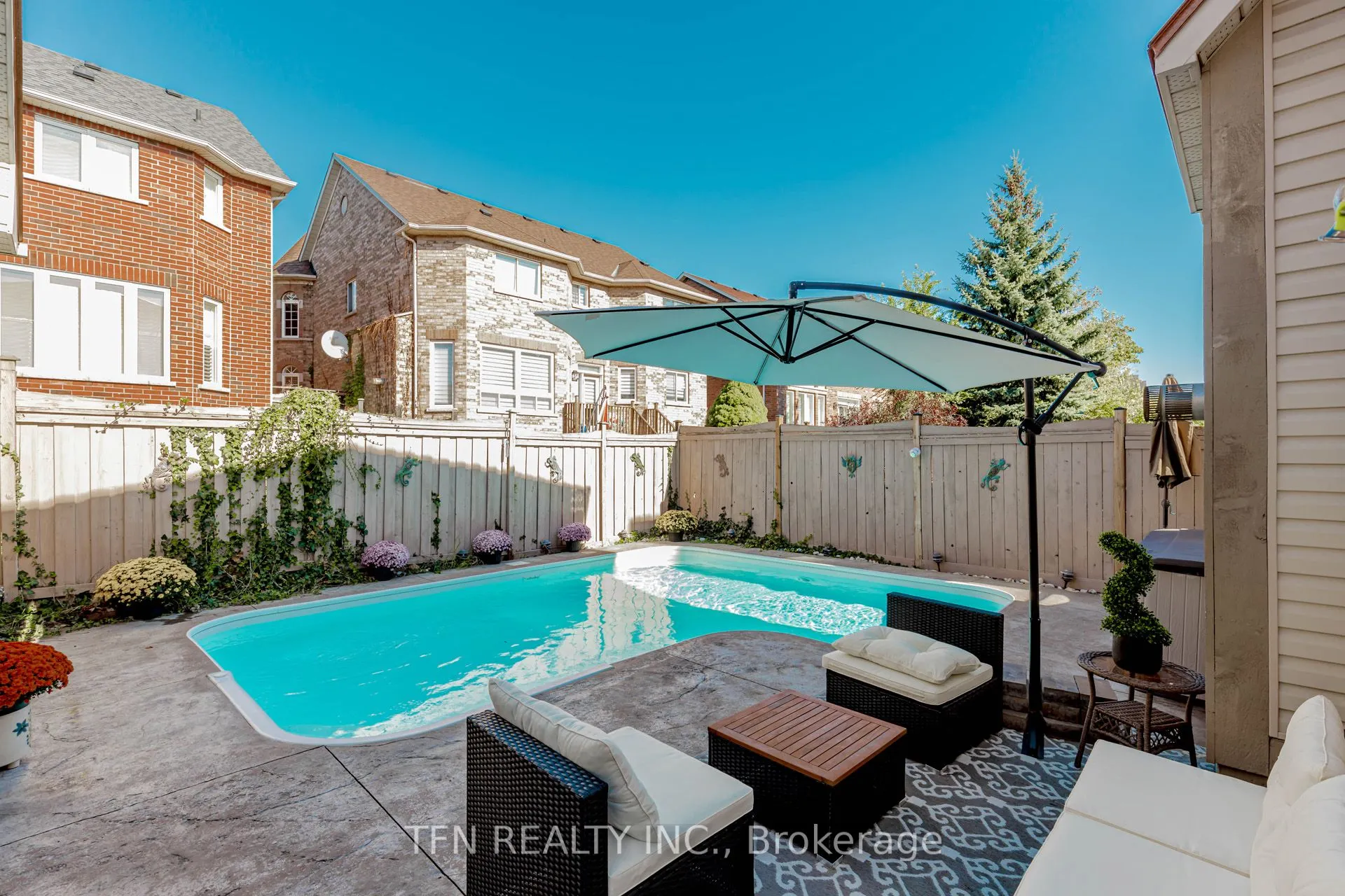 7108 Gablehurst Crescent
