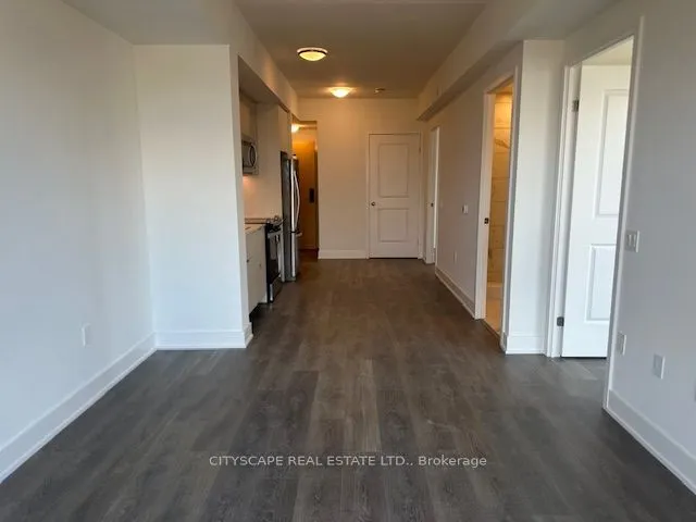 204 Burnhamthorpe Road E, #704