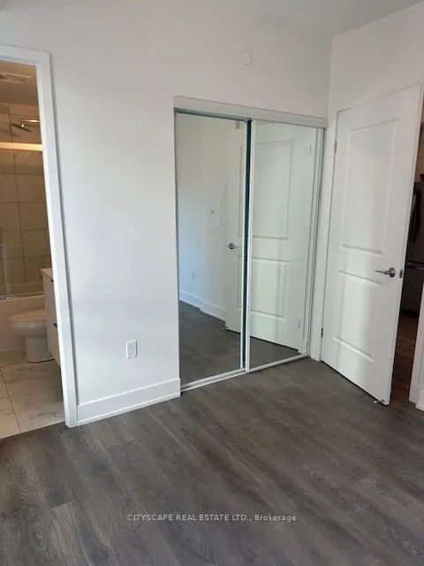 204 Burnhamthorpe Road E, #704
