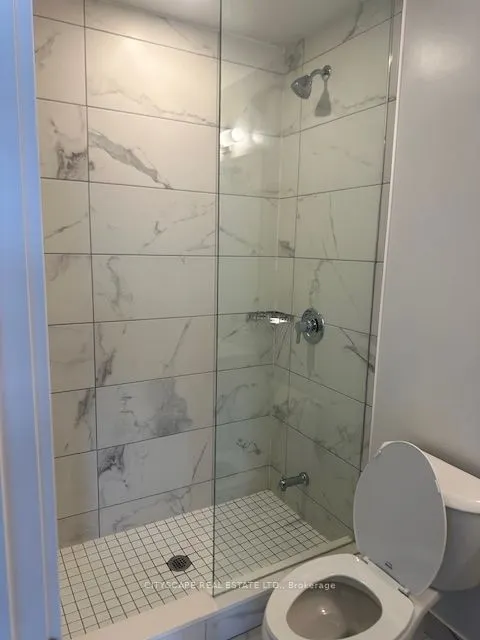 204 Burnhamthorpe Road E, #704