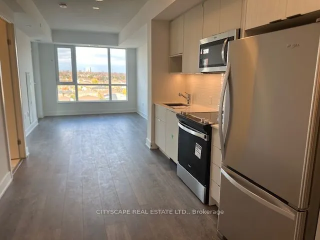 204 Burnhamthorpe Road E, #704