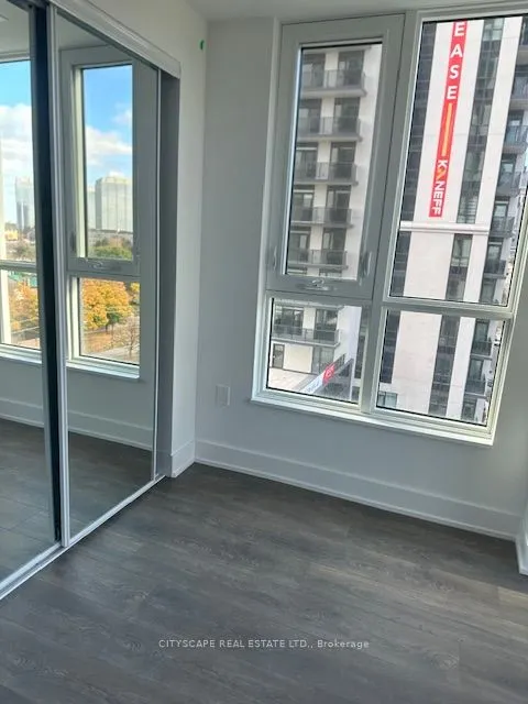 204 Burnhamthorpe Road E, #704