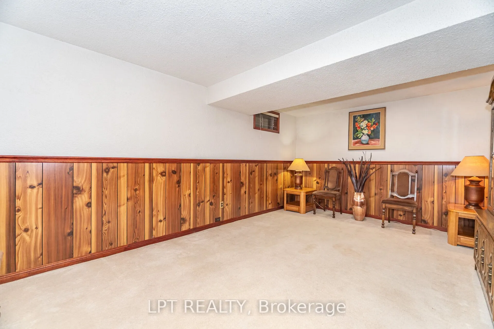 27 Woodsview Avenue