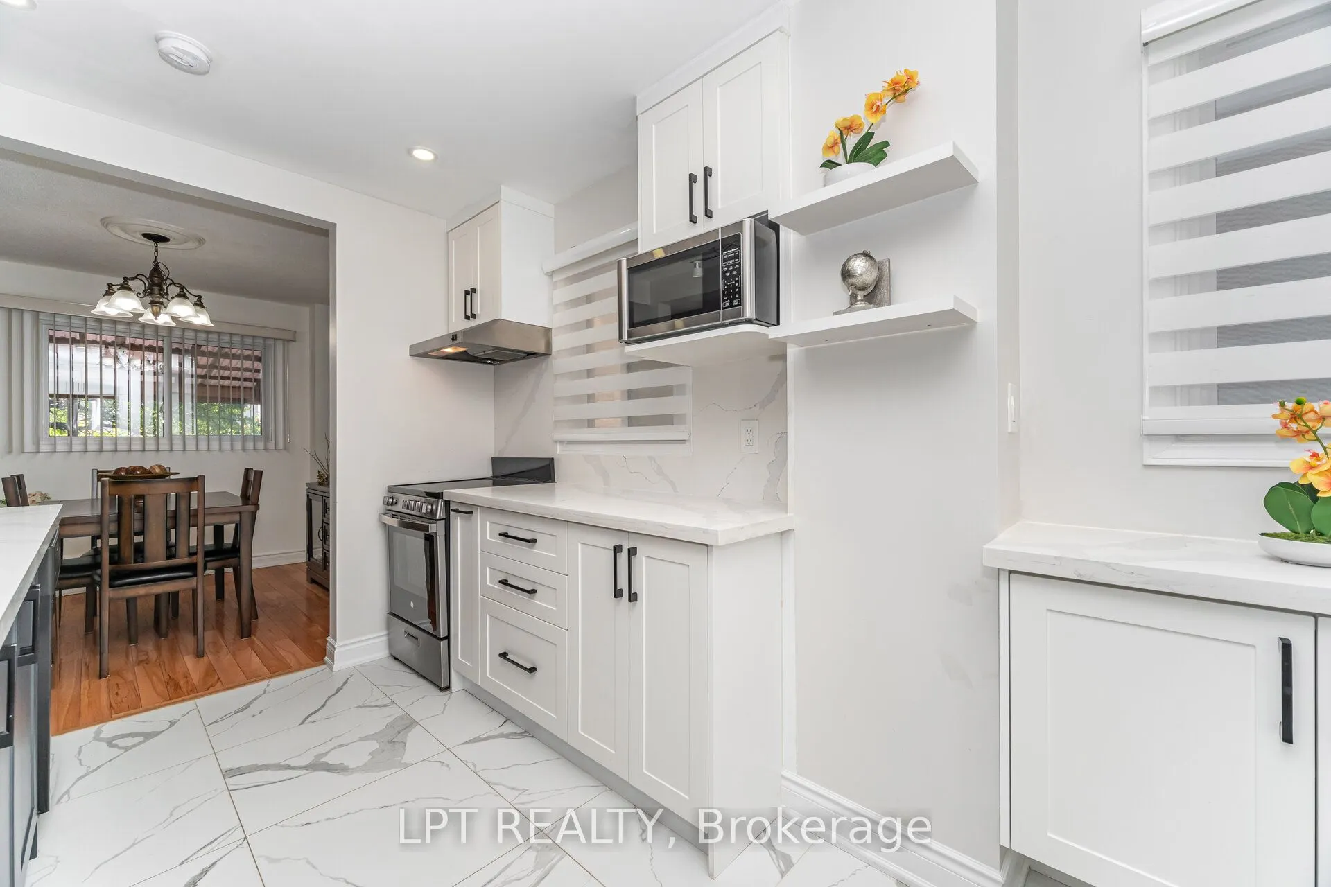 27 Woodsview Avenue