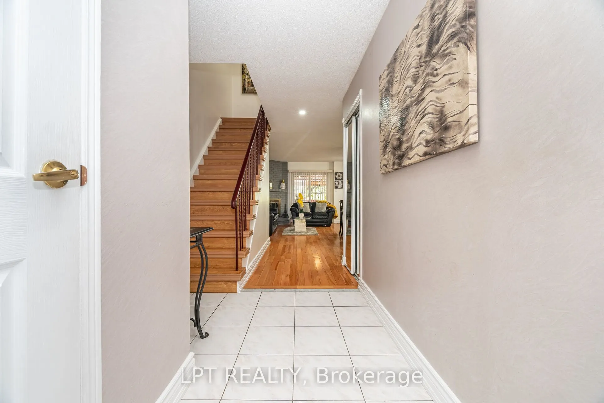 27 Woodsview Avenue