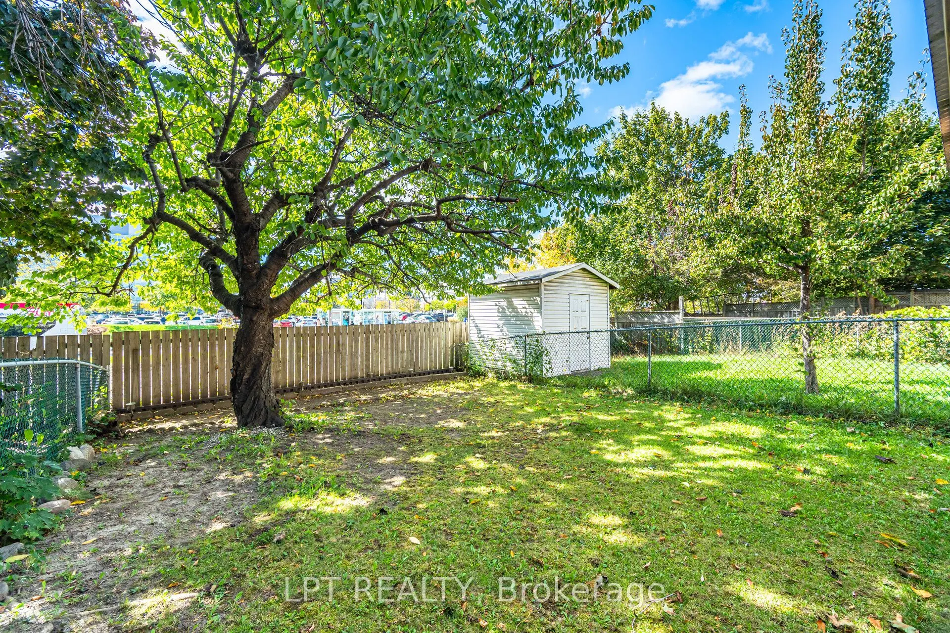 27 Woodsview Avenue