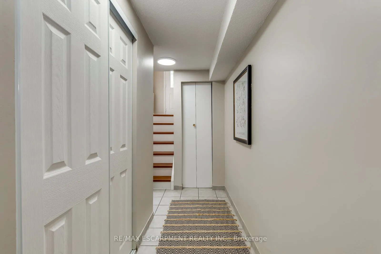 2309 Malcolm Crescent