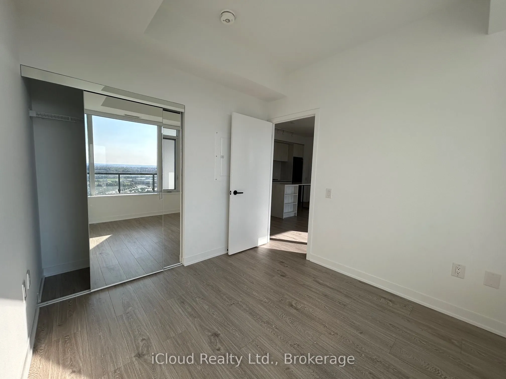 2495 Eglinton Avenue W, #1908