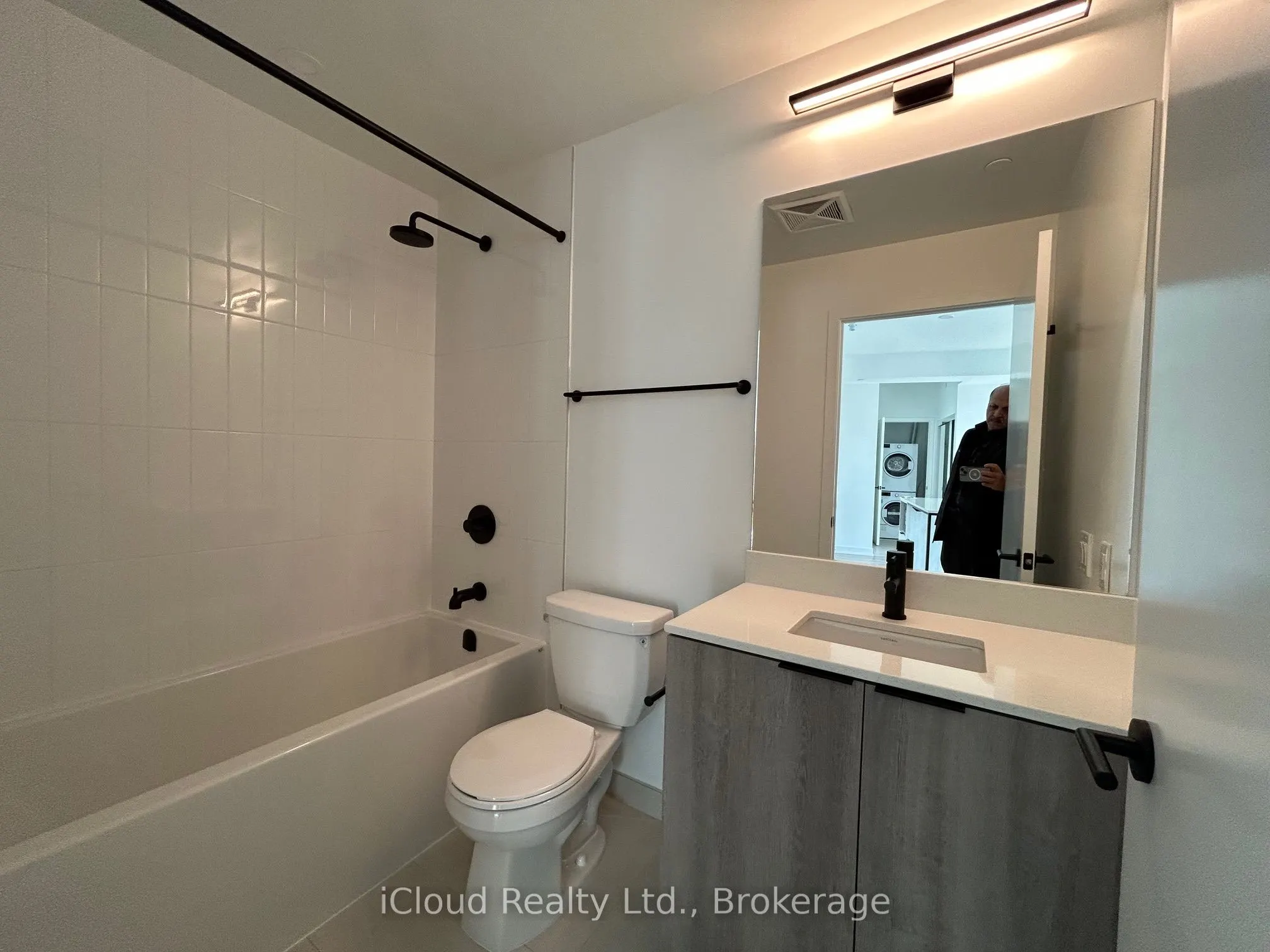2495 Eglinton Avenue W, #1908