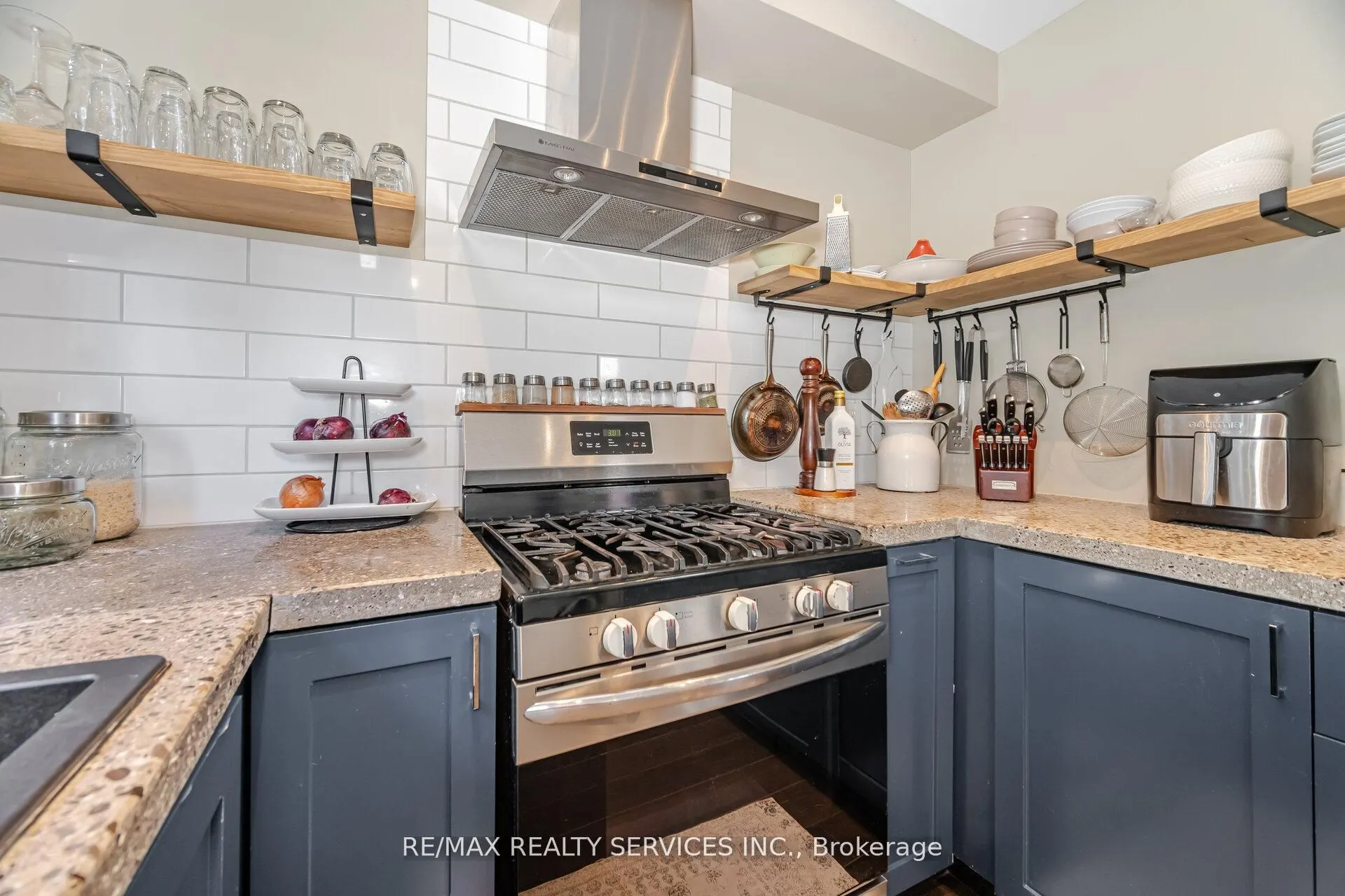 10 Deer Creek Place