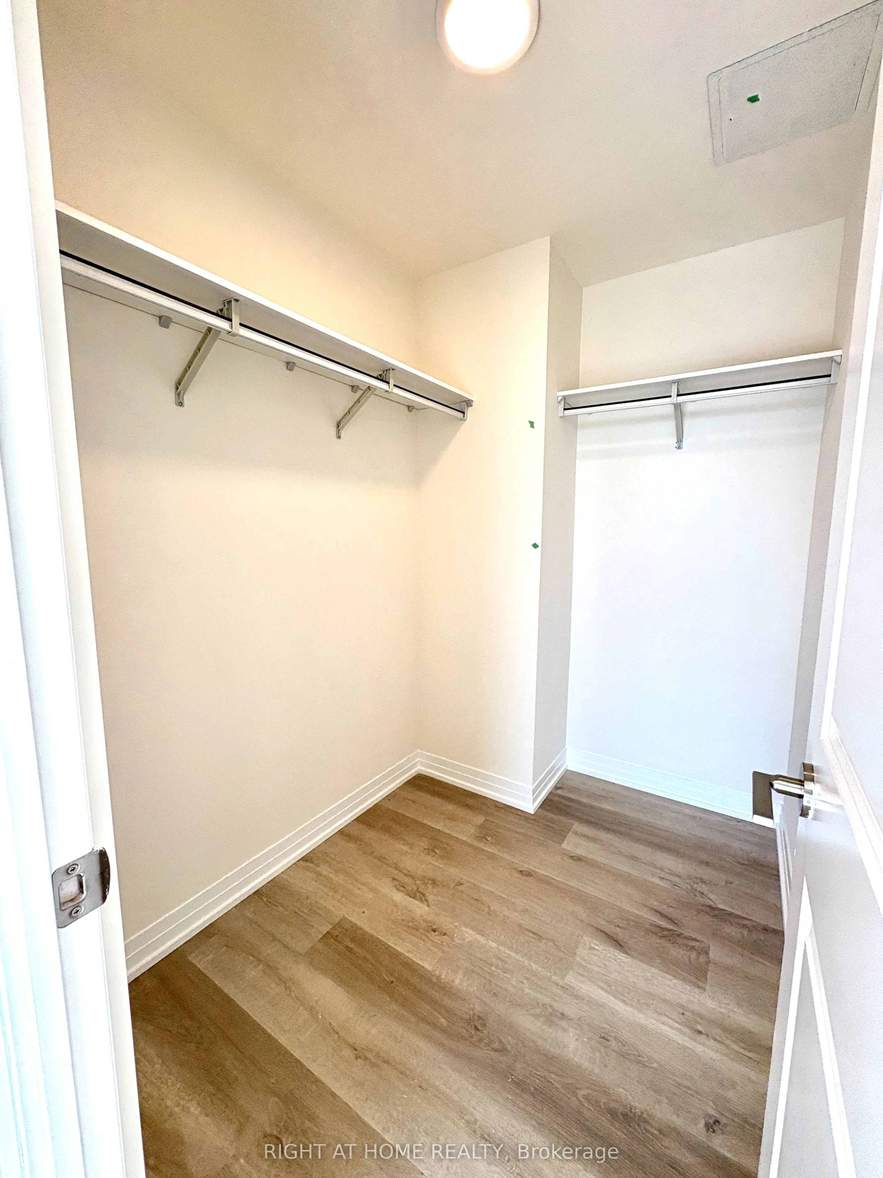 15 watergarden Drive, #2204