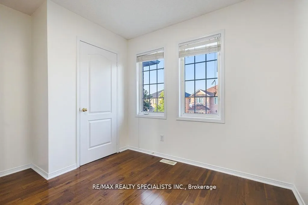 42 Trumpet Valley Boulevard
