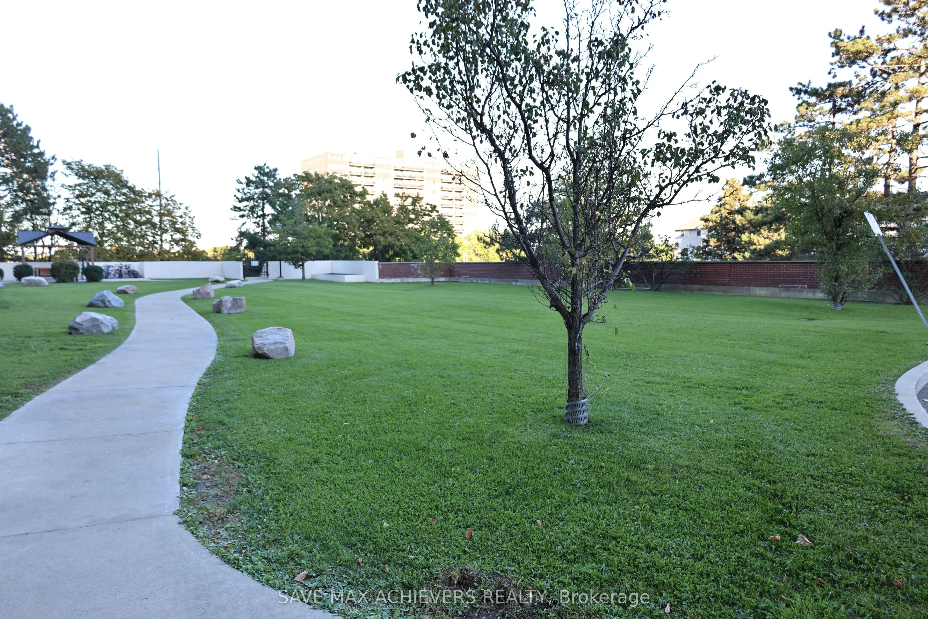 3 Lisa Street, #1206