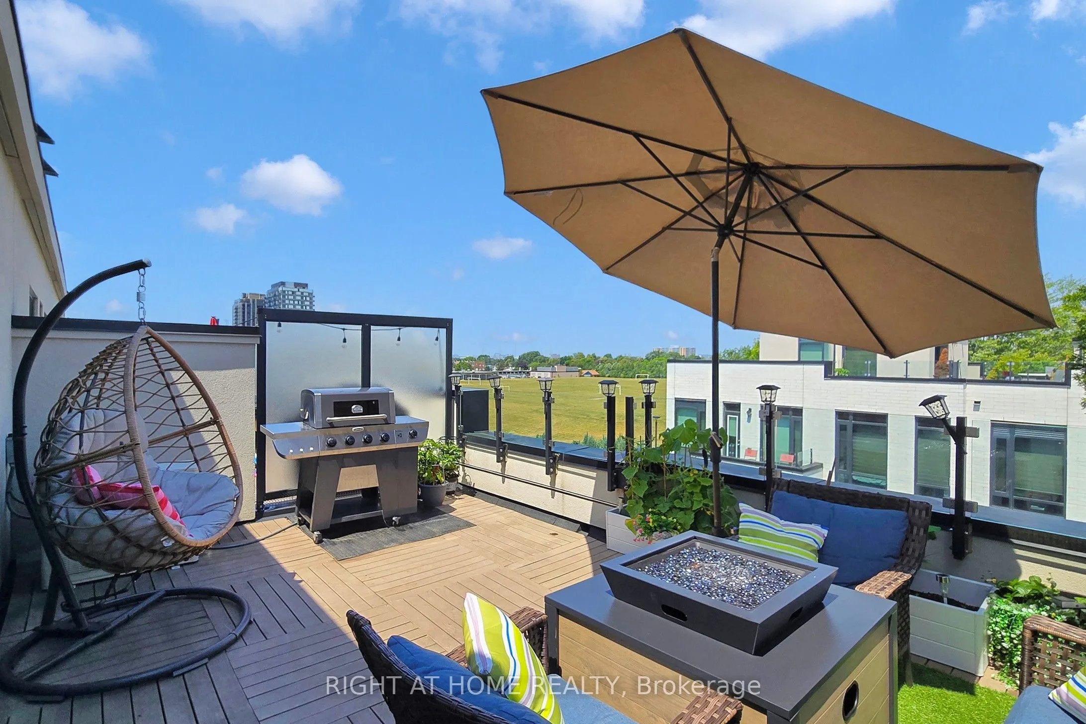 138 Widdicombe Hill Boulevard, #710