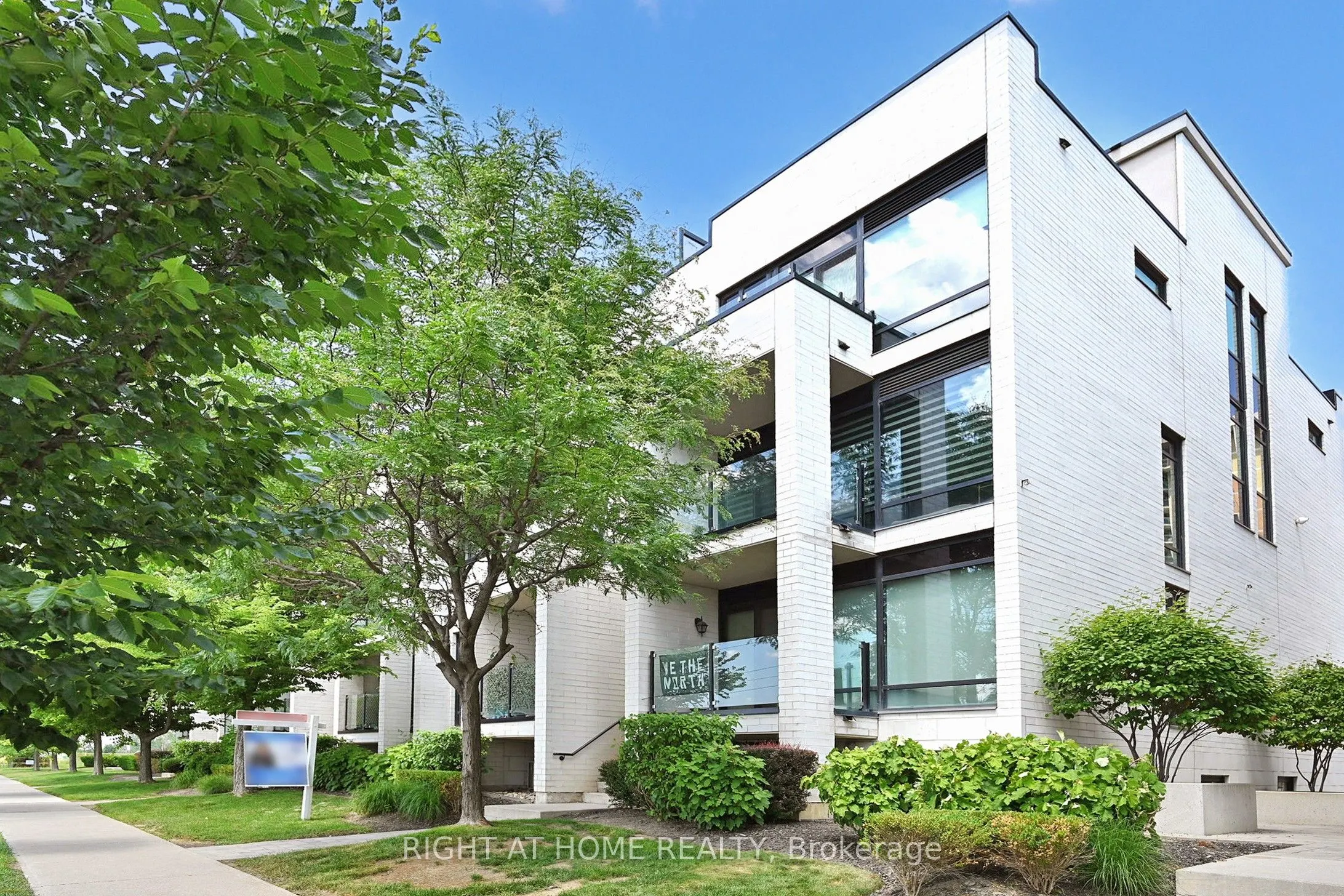138 Widdicombe Hill Boulevard, #710