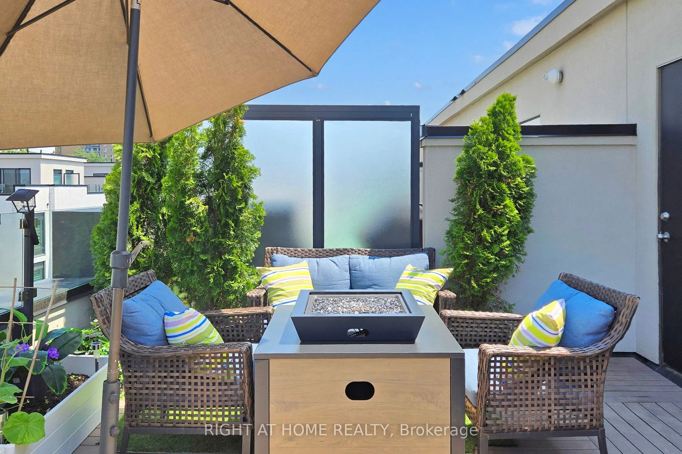 138 Widdicombe Hill Boulevard, #710