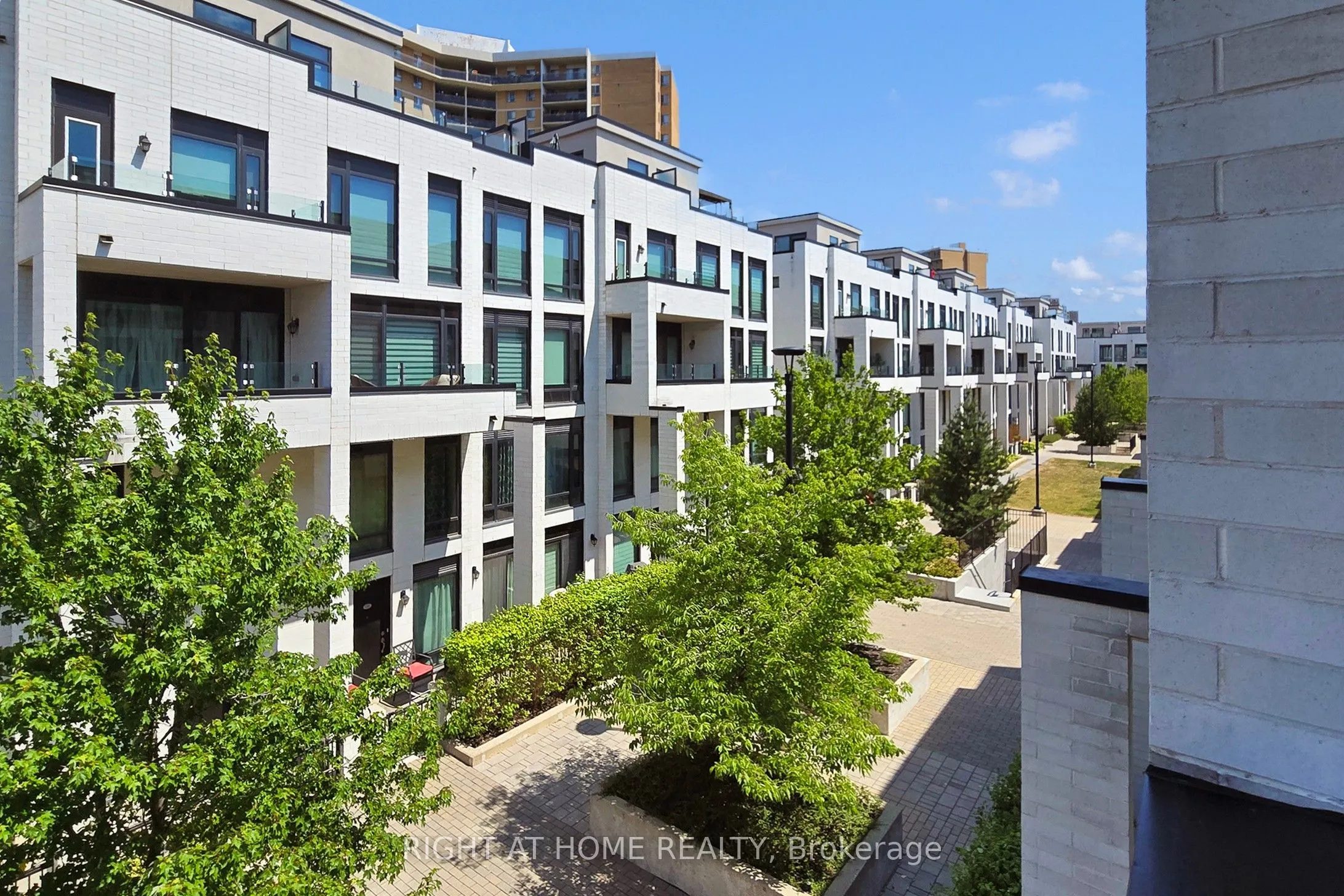 138 Widdicombe Hill Boulevard, #710