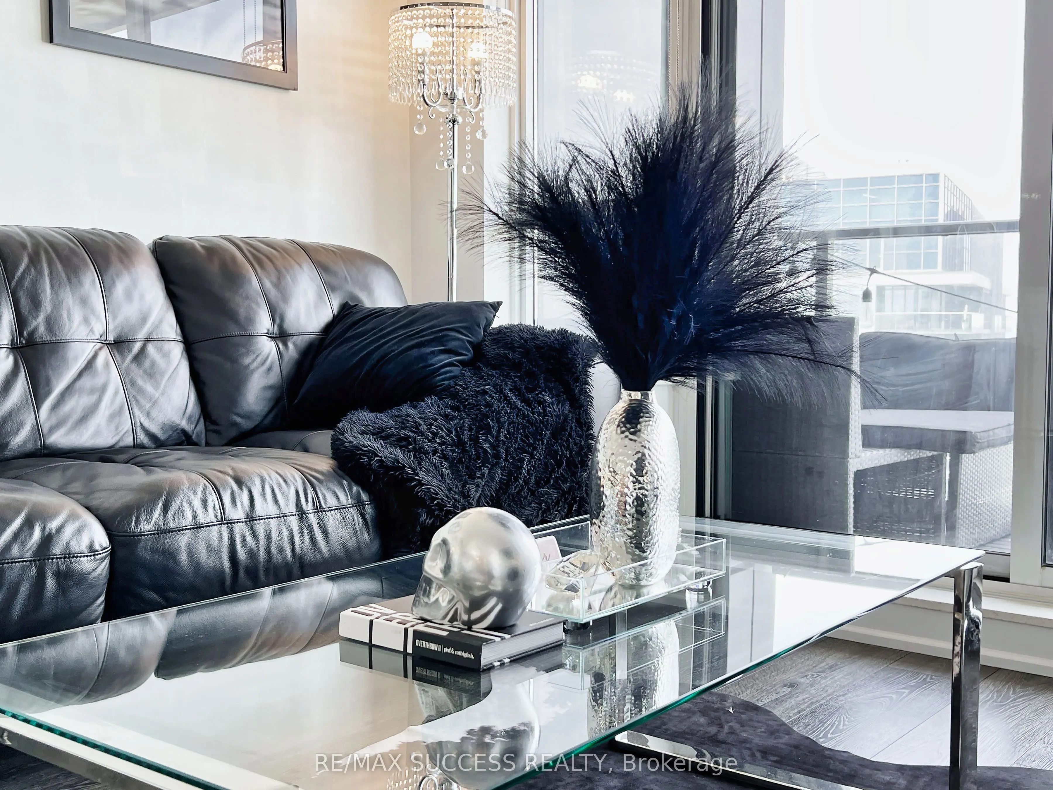 36 Park Lawn Road, #2707