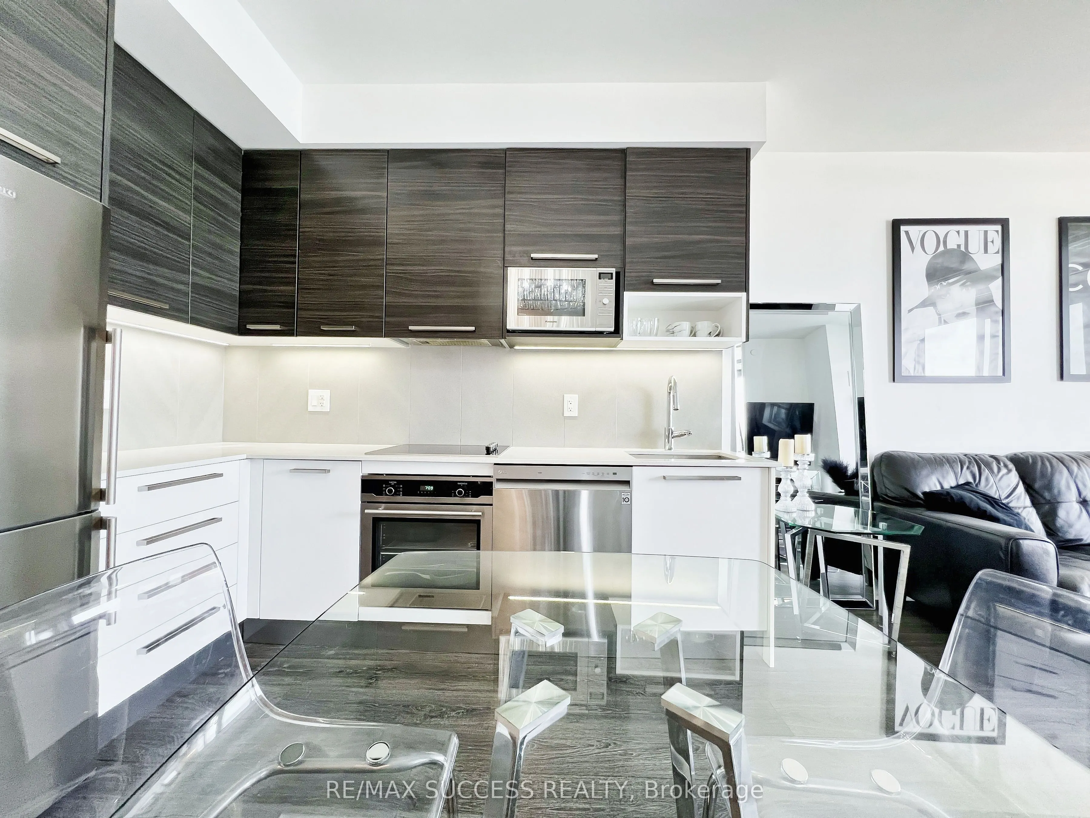 36 Park Lawn Road, #2707