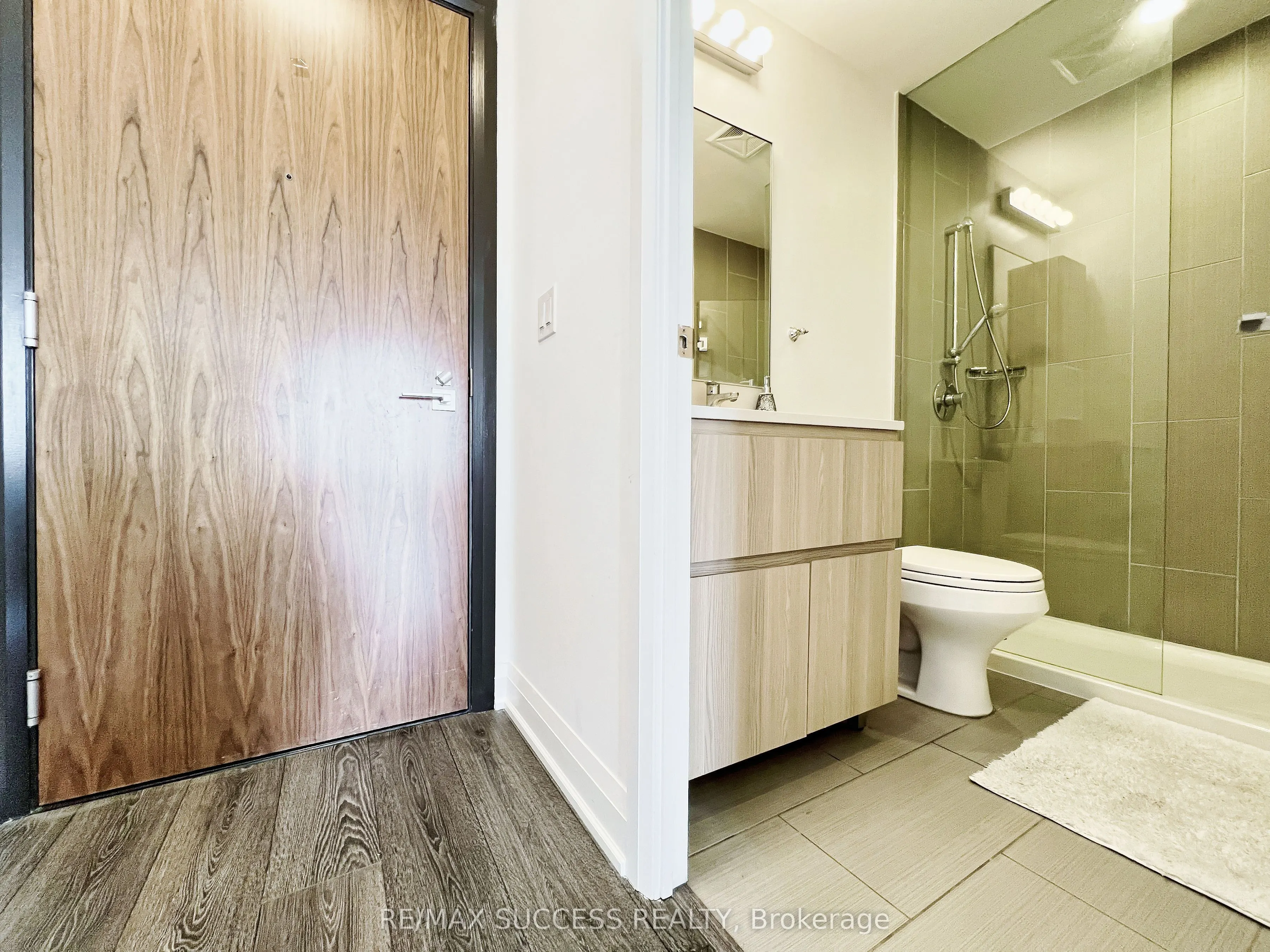 36 Park Lawn Road, #2707