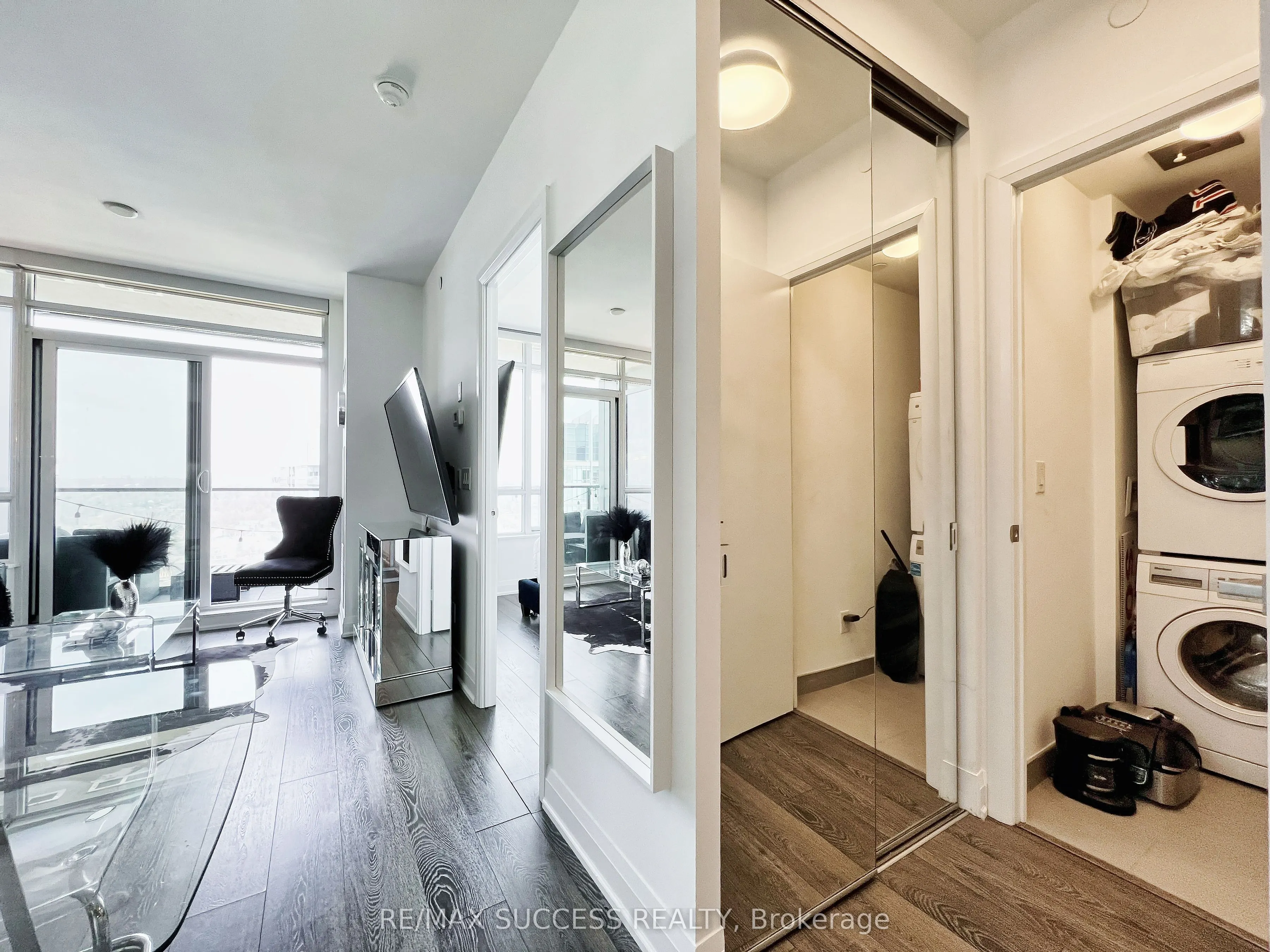36 Park Lawn Road, #2707