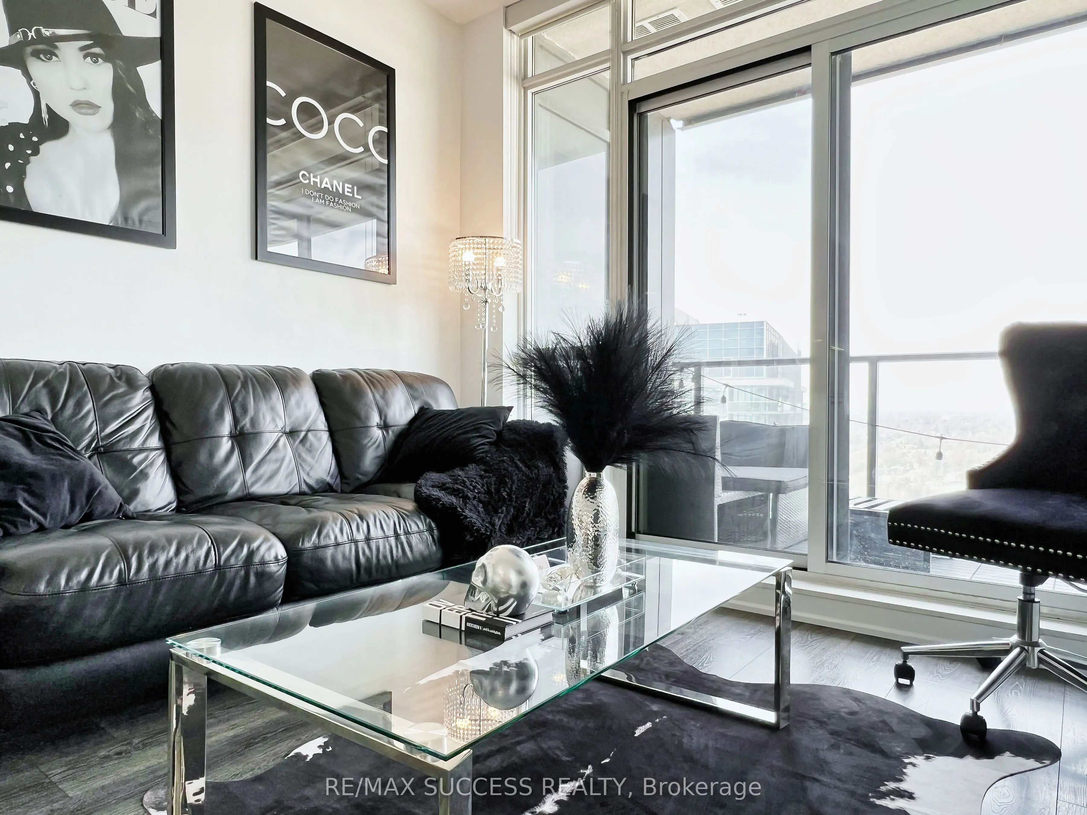 36 Park Lawn Road, #2707