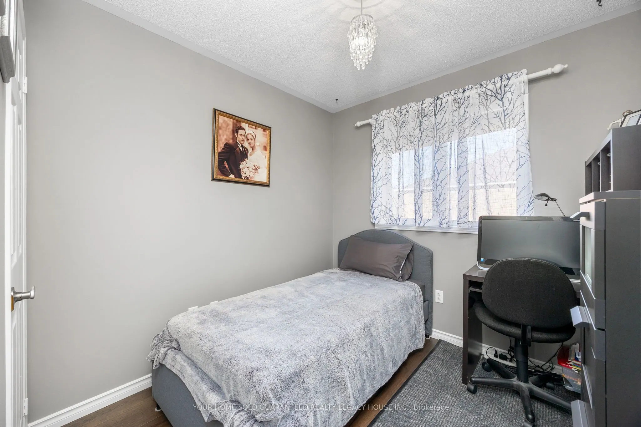 105 Knoll Haven Circle