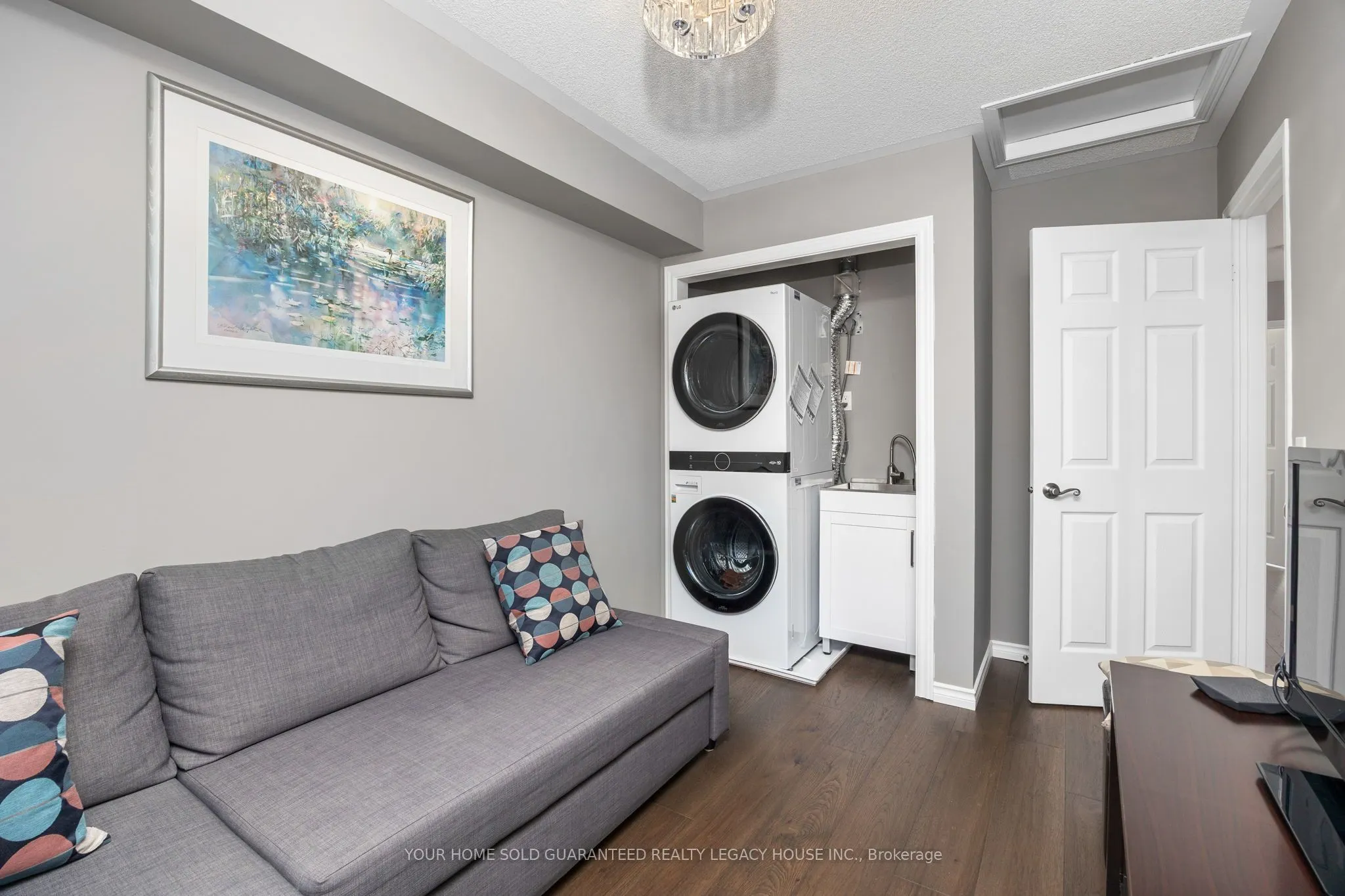 105 Knoll Haven Circle