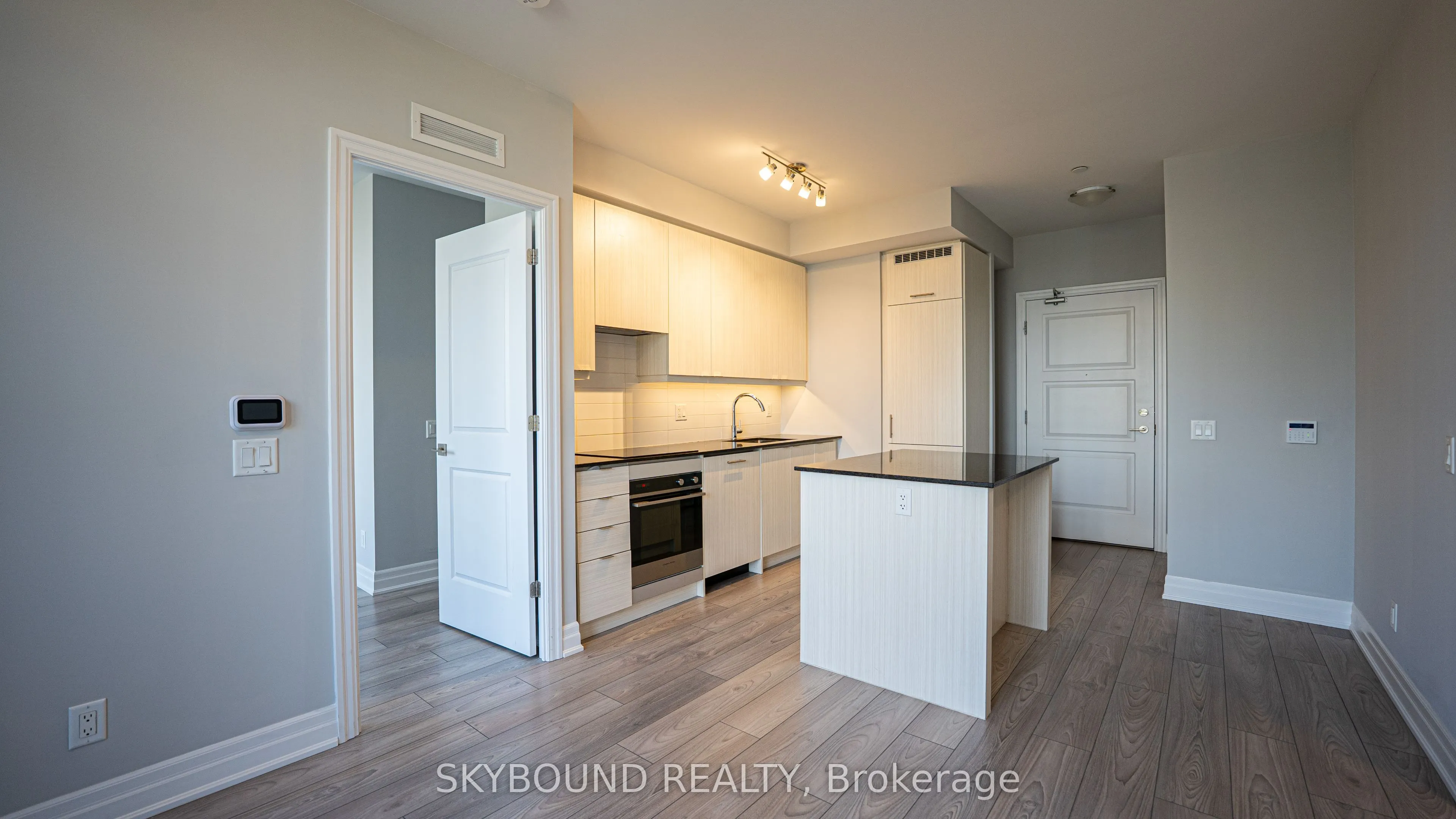 36 Elm Dr W Drive, #2210