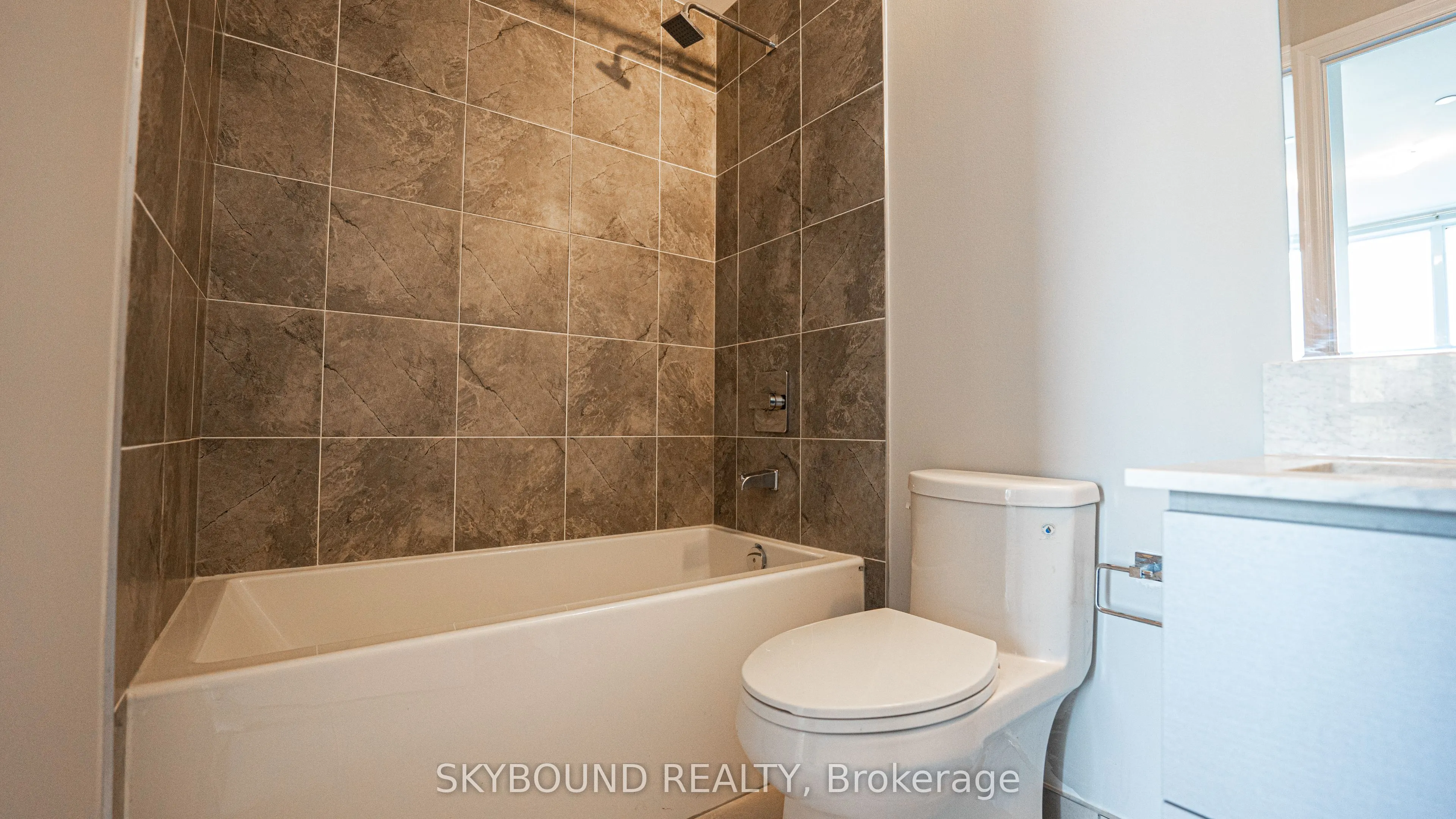 36 Elm Dr W Drive, #2210