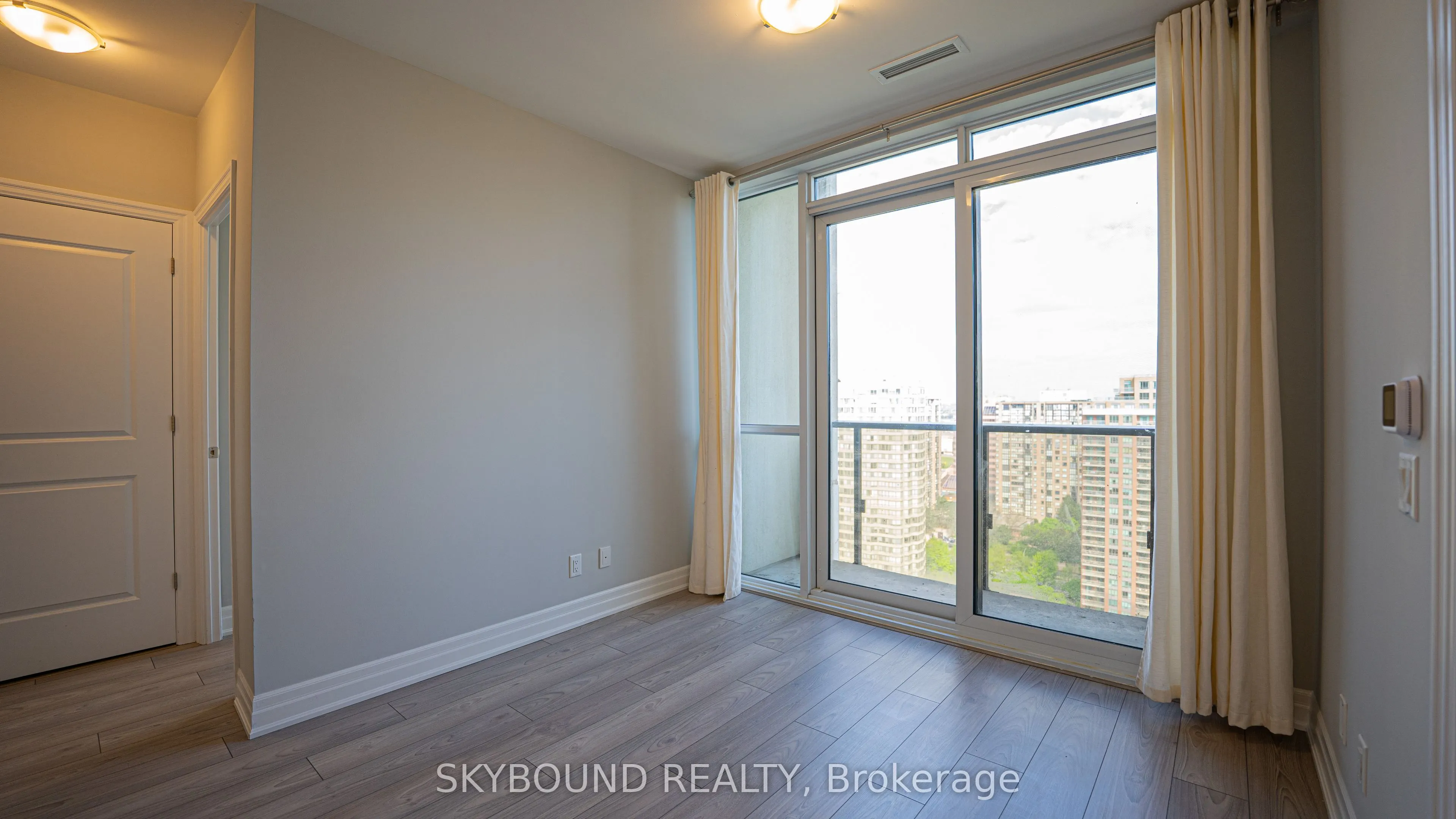 36 Elm Dr W Drive, #2210