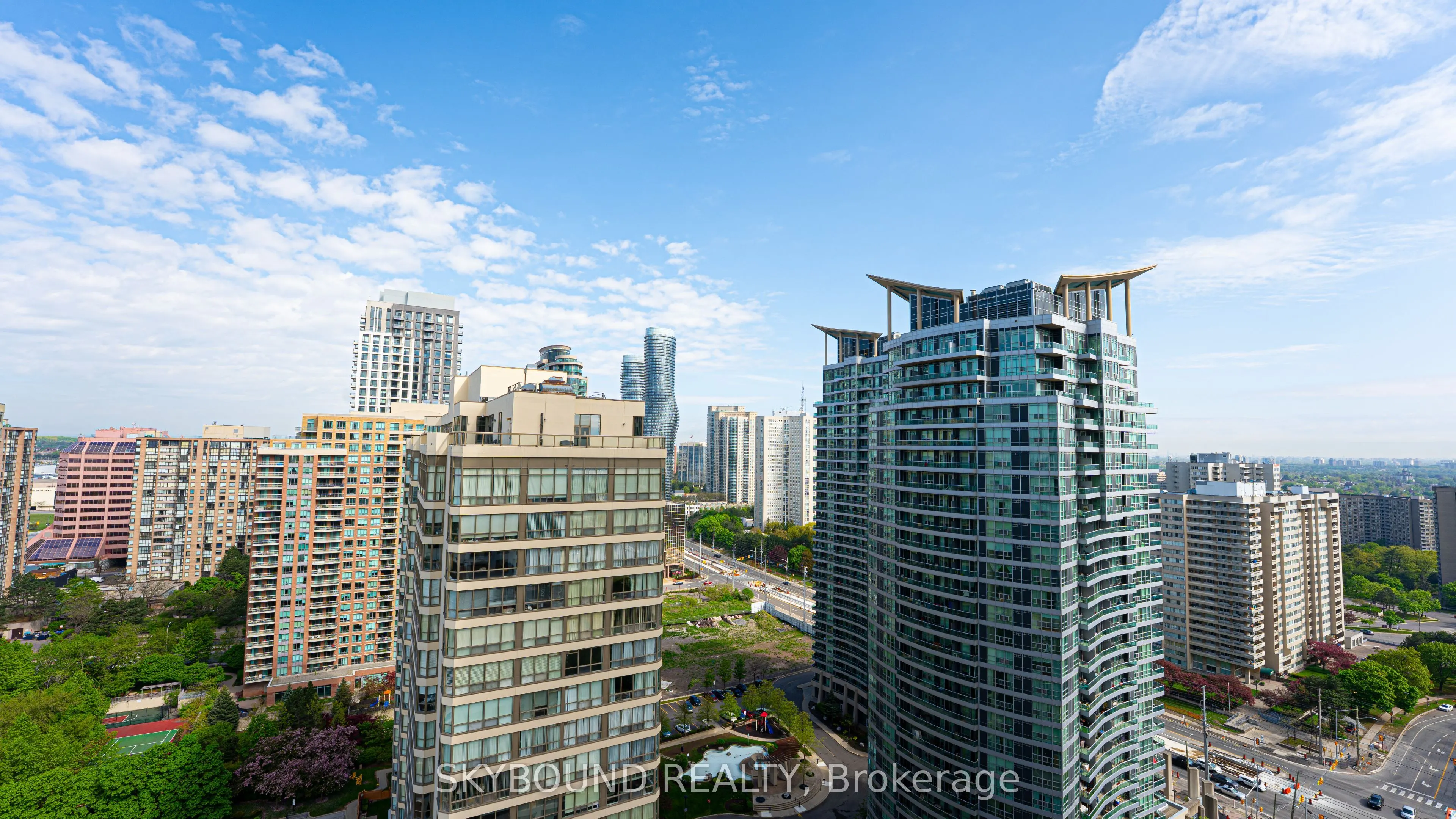 36 Elm Dr W Drive, #2210