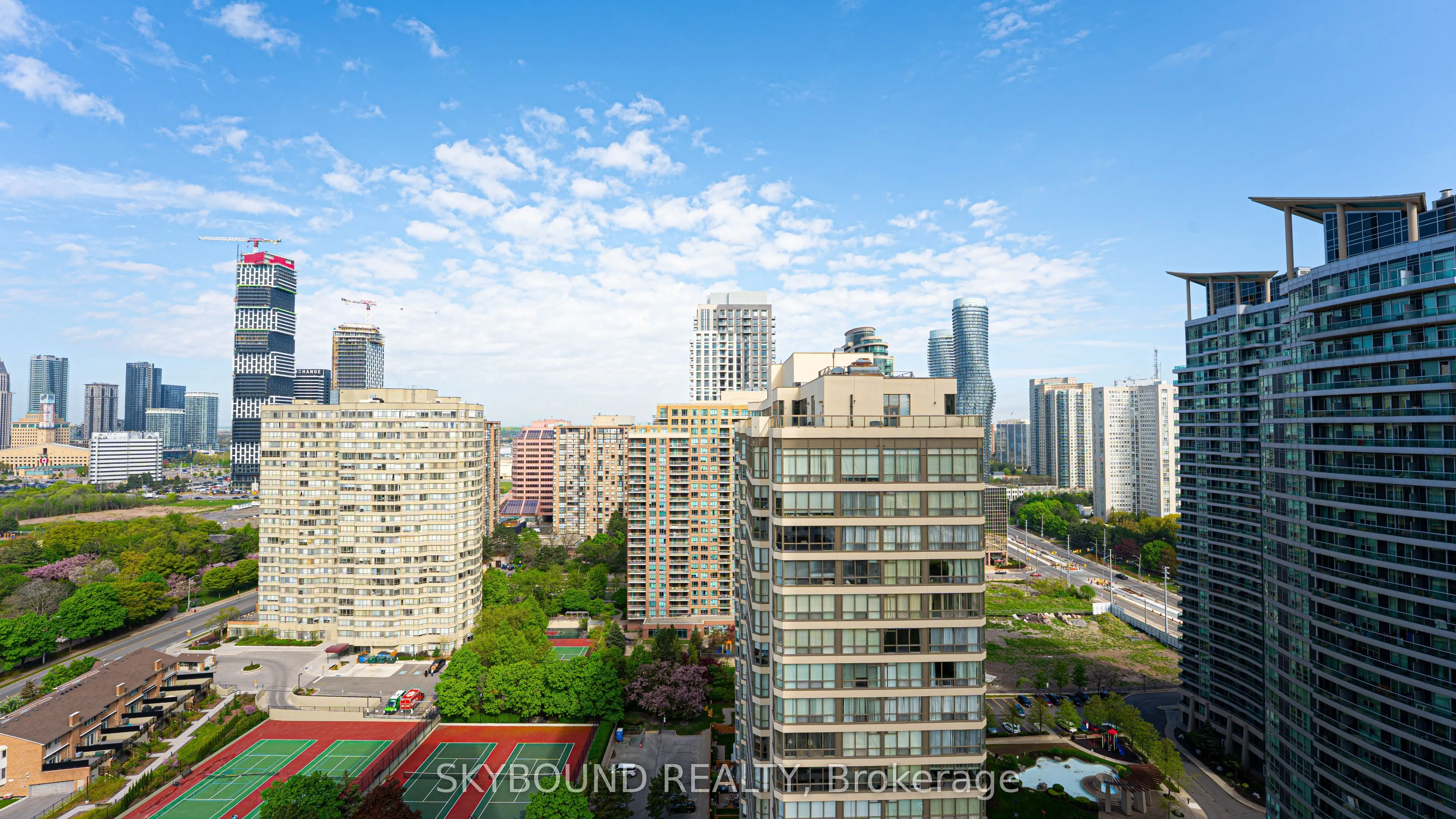 36 Elm Dr W Drive, #2210