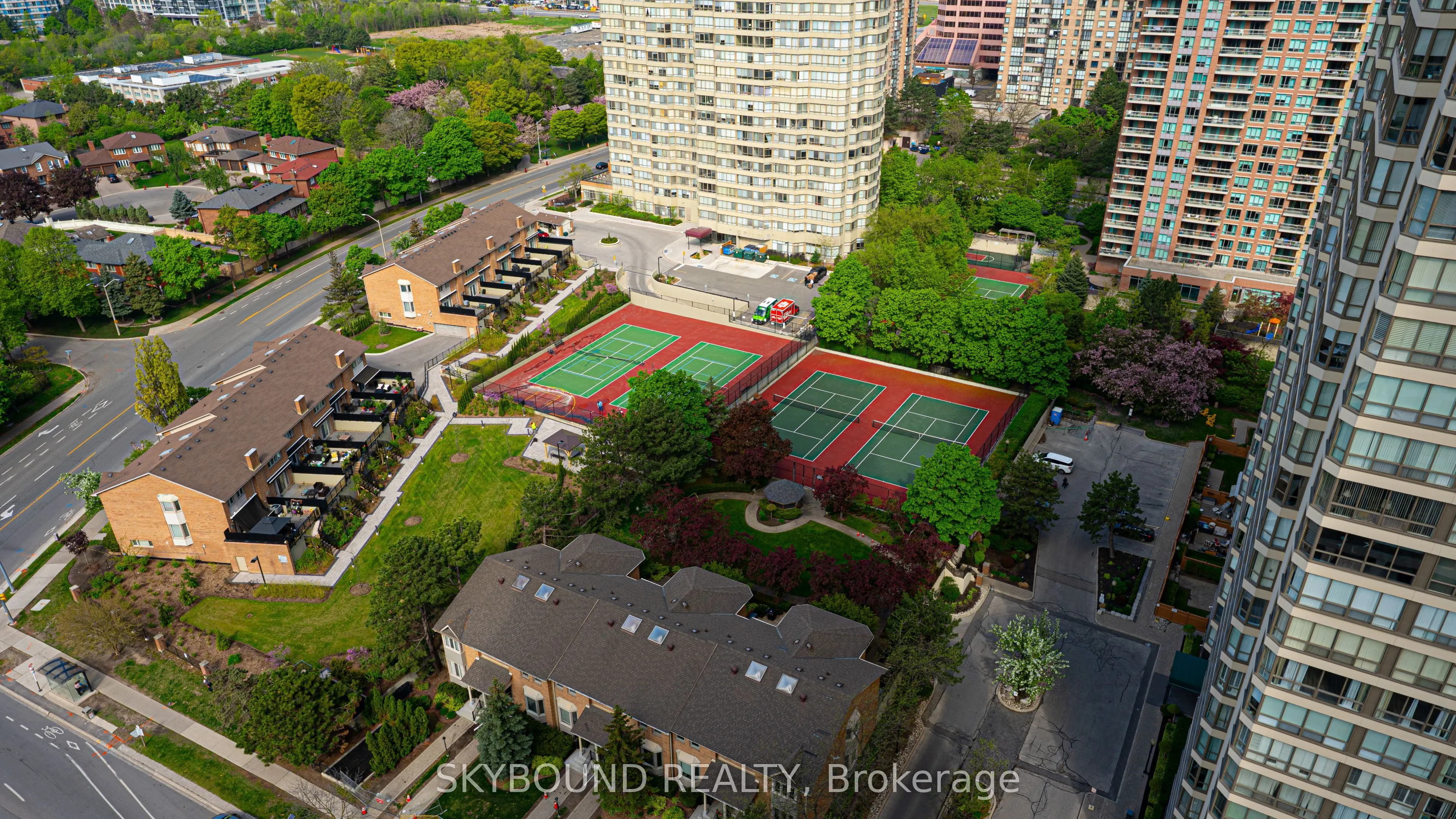 36 Elm Dr W Drive, #2210