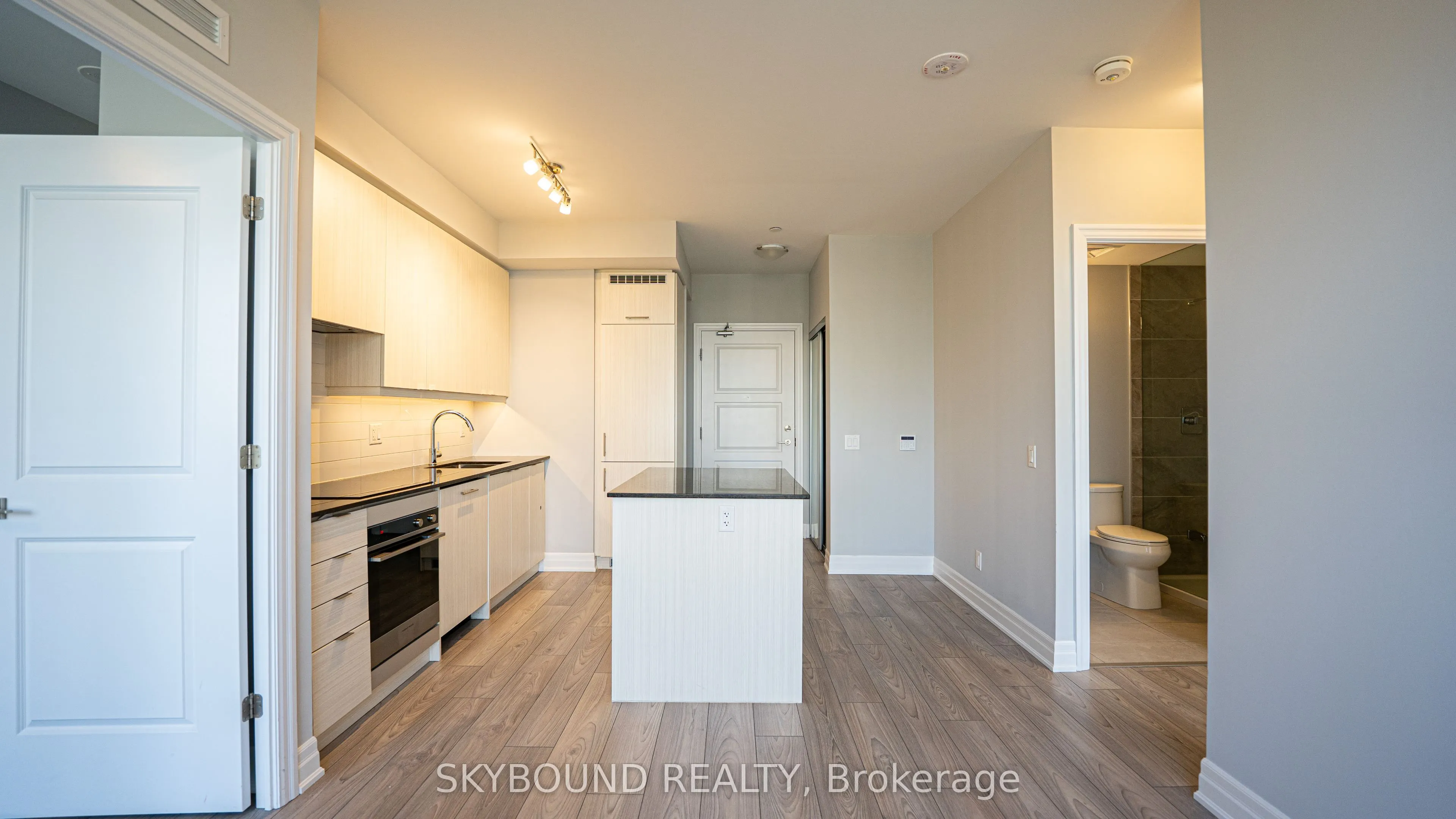 36 Elm Dr W Drive, #2210