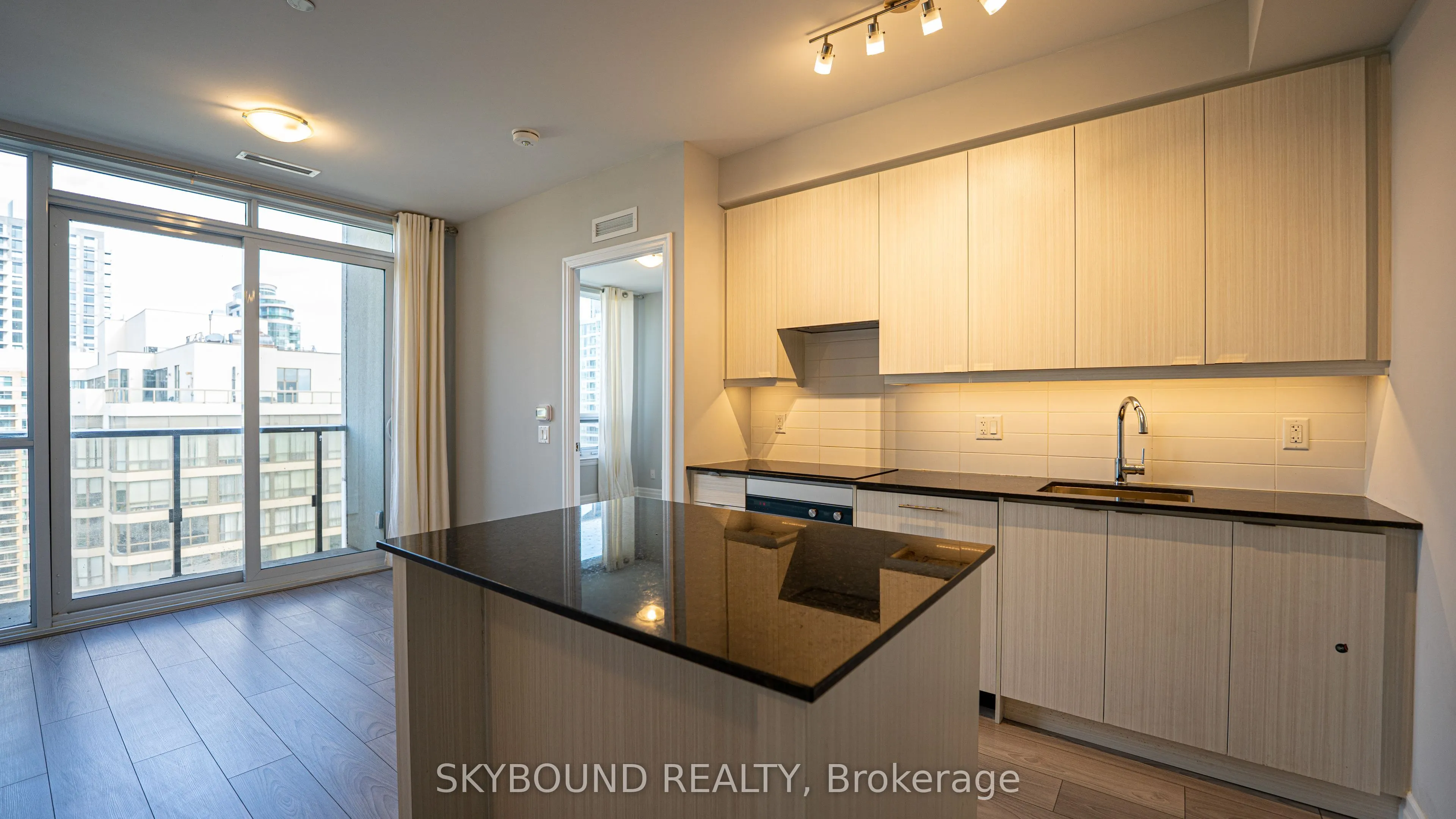 36 Elm Dr W Drive, #2210