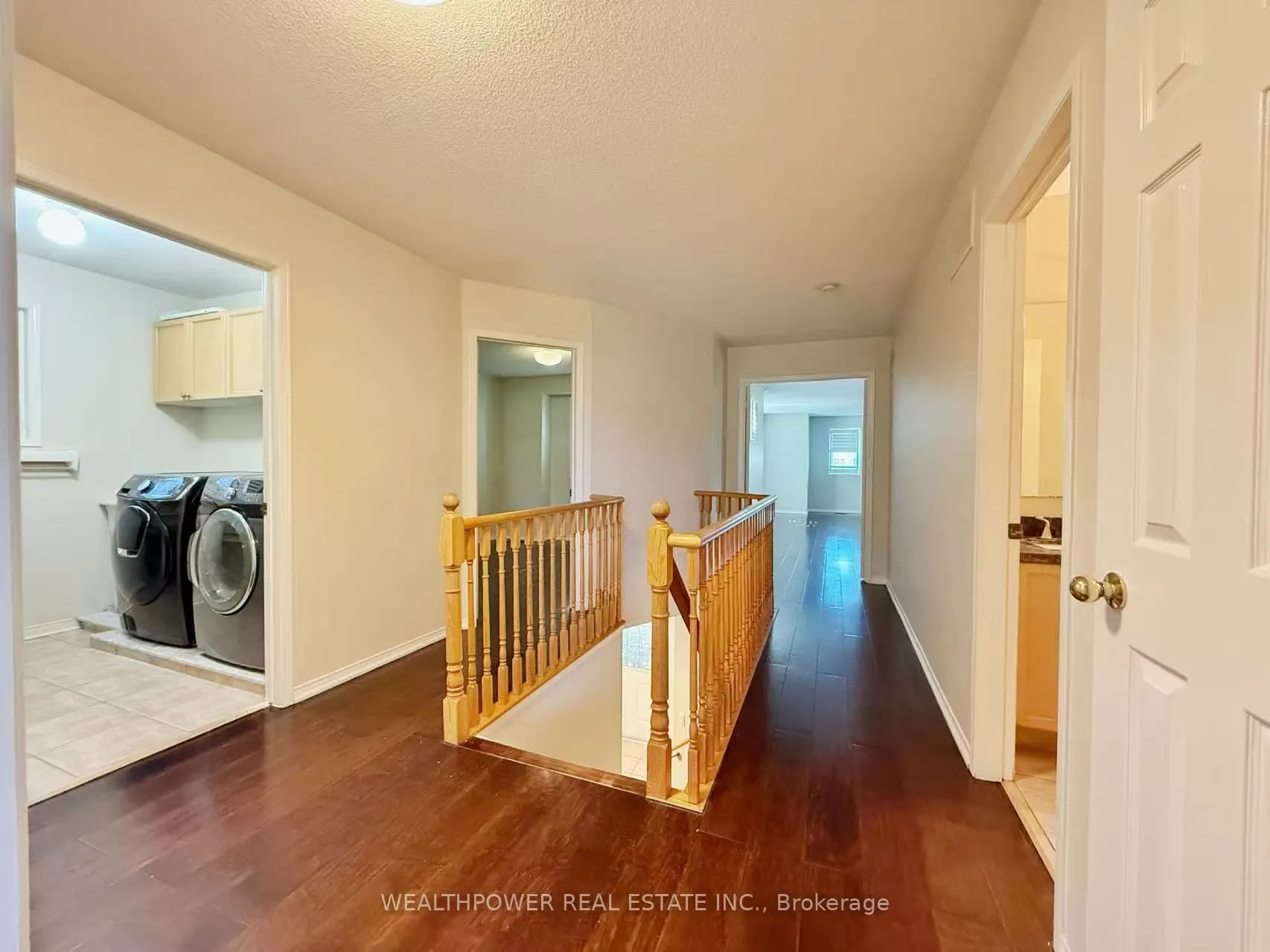 2896 Cape Hill Crescent