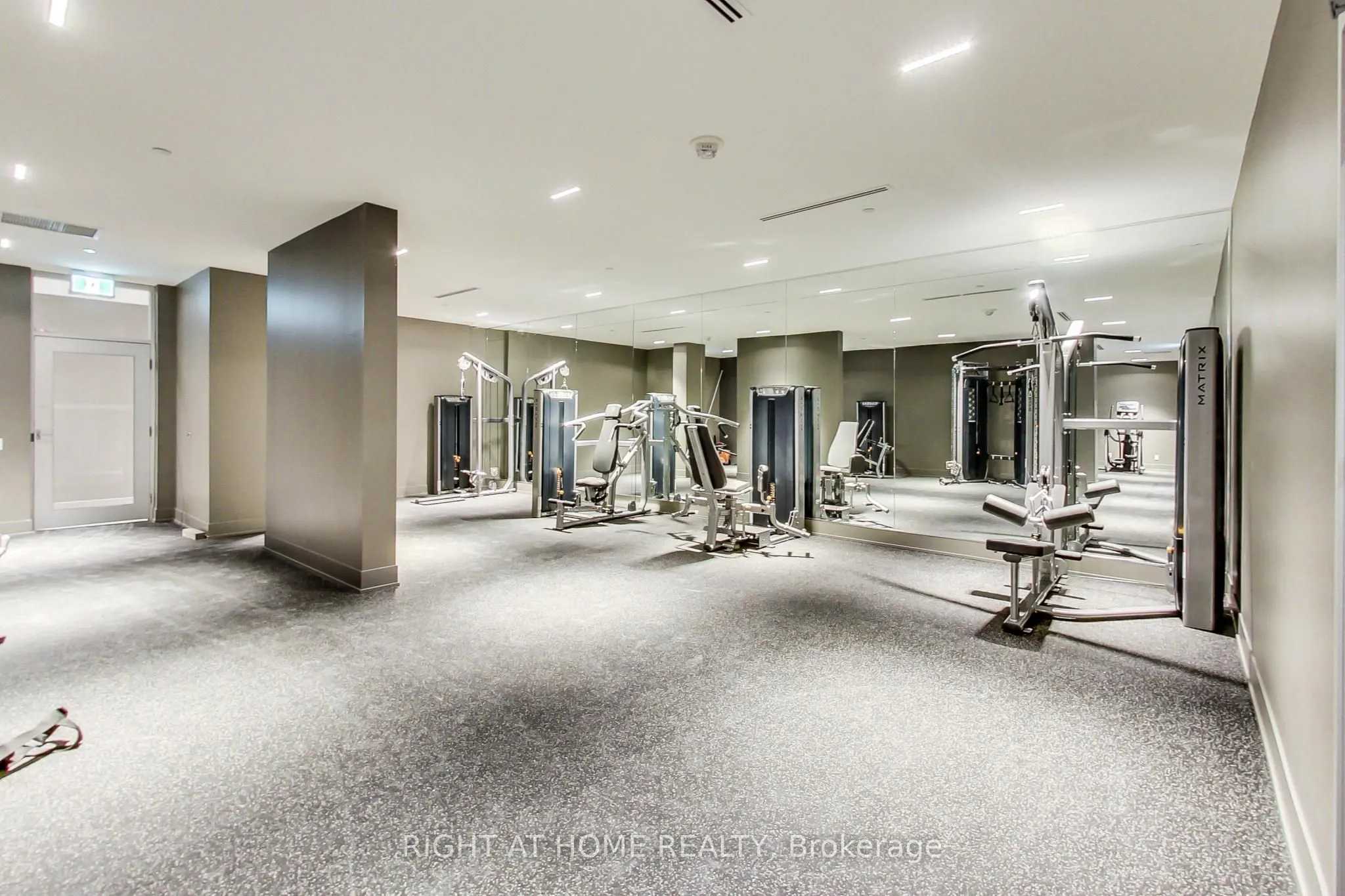 1787 St Clair Avenue W, #821