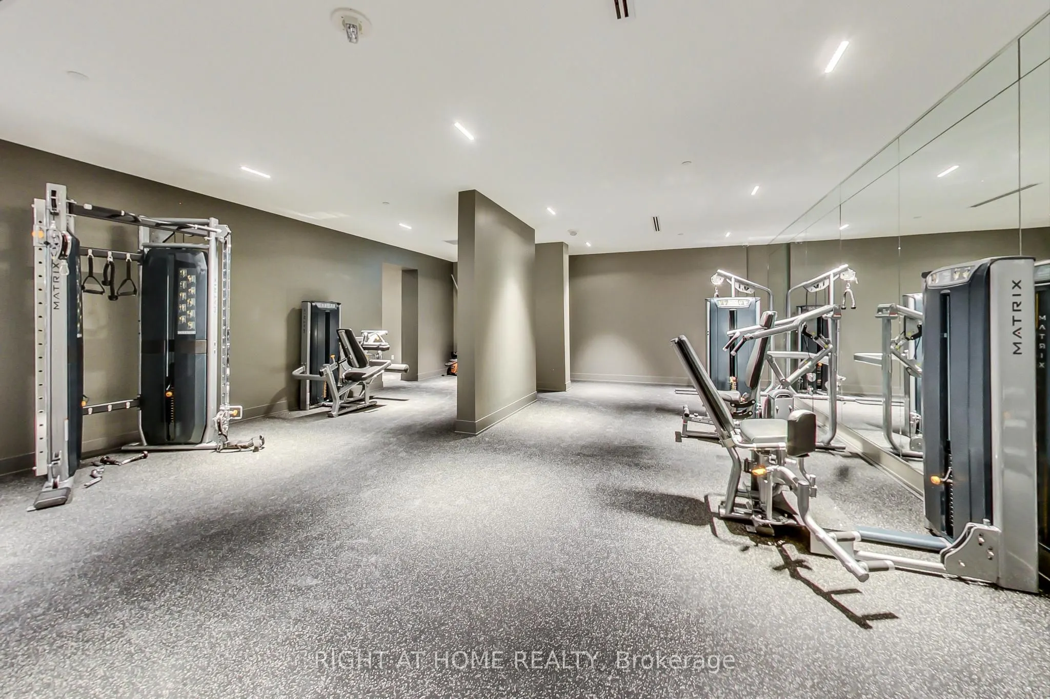 1787 St Clair Avenue W, #821
