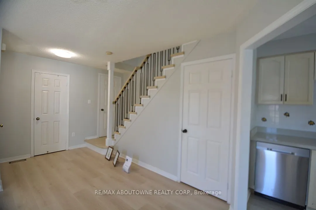 2211 Dale Ridge Drive
