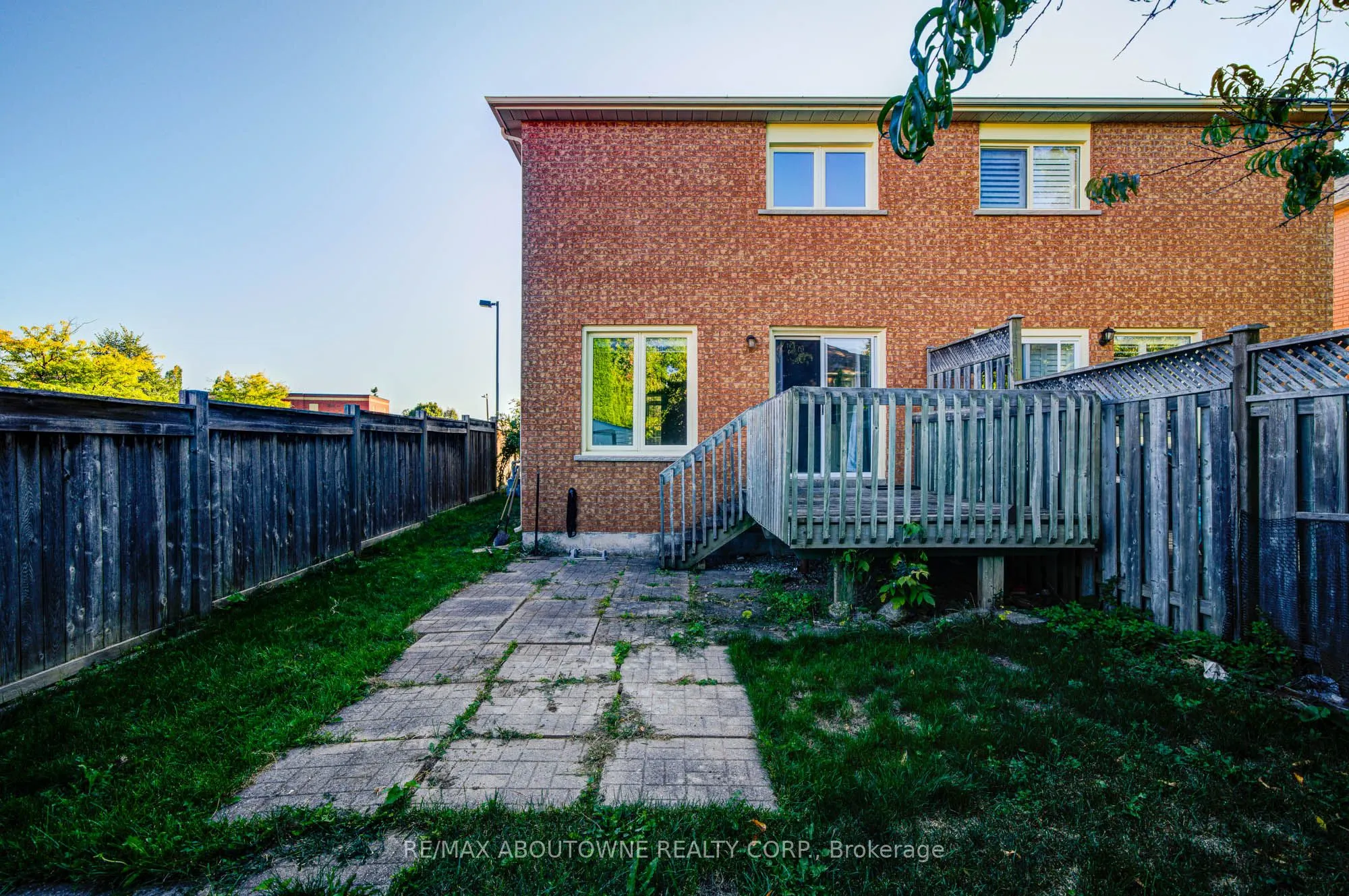 2211 Dale Ridge Drive
