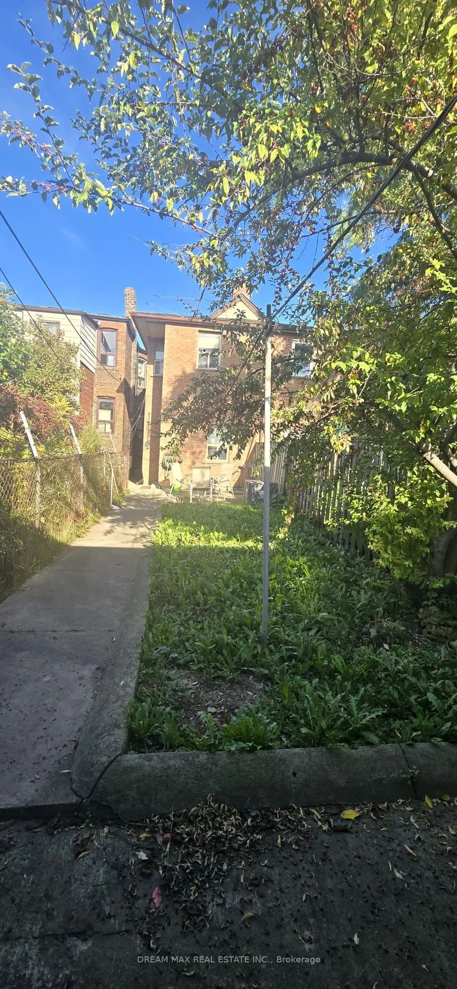 46 Bristol Avenue