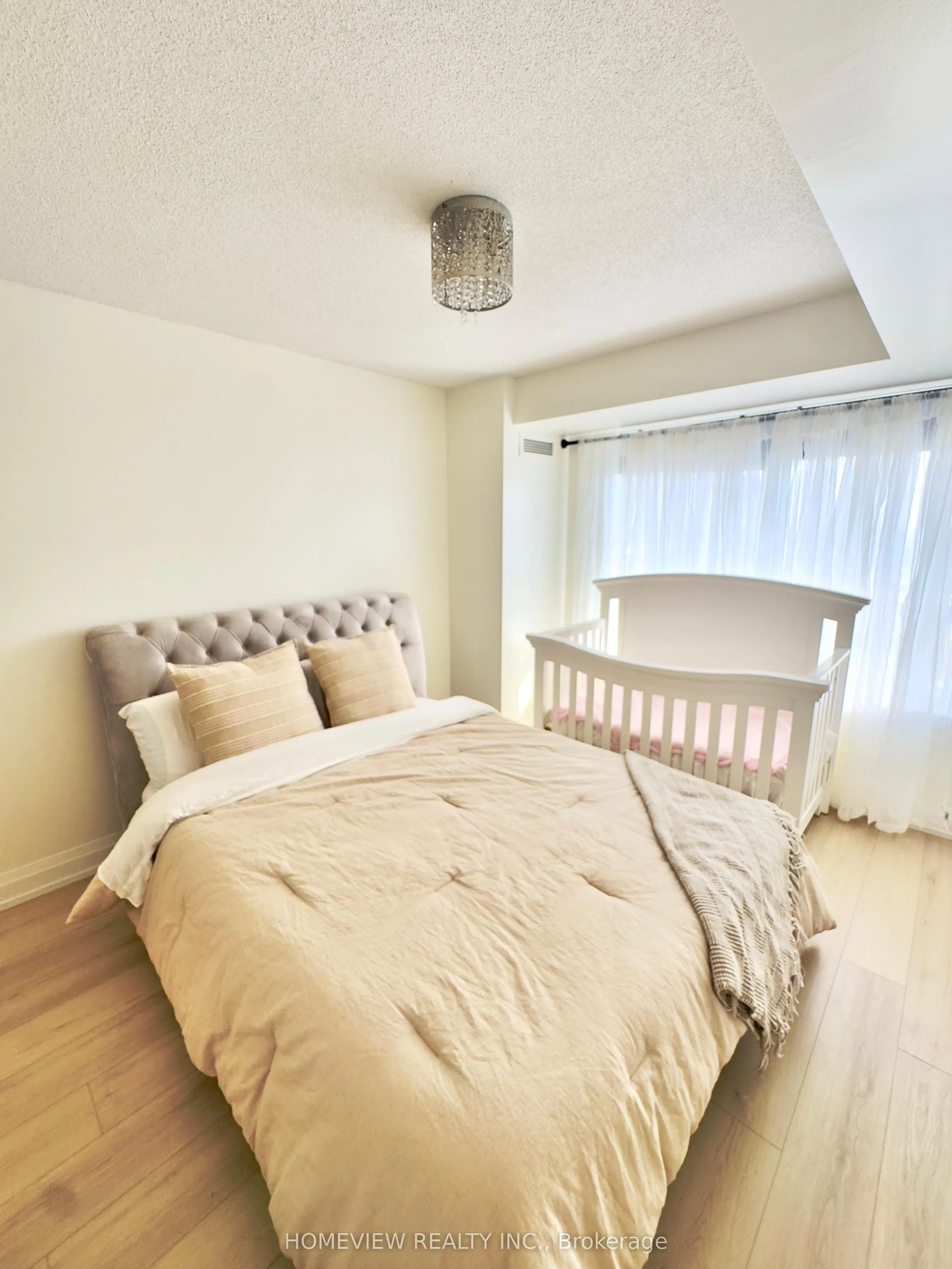 1070 Sheppard Avenue W, #1211