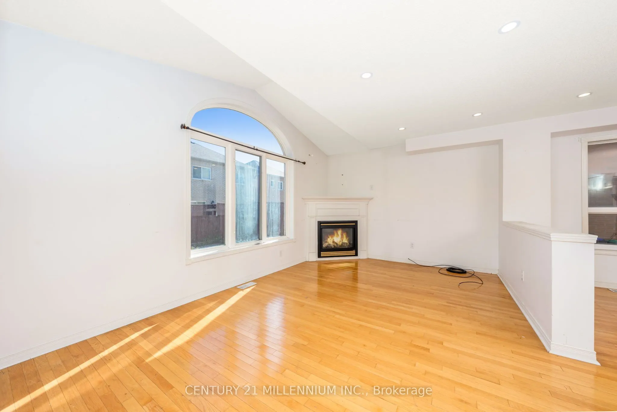 87 Heartleaf Crescent
