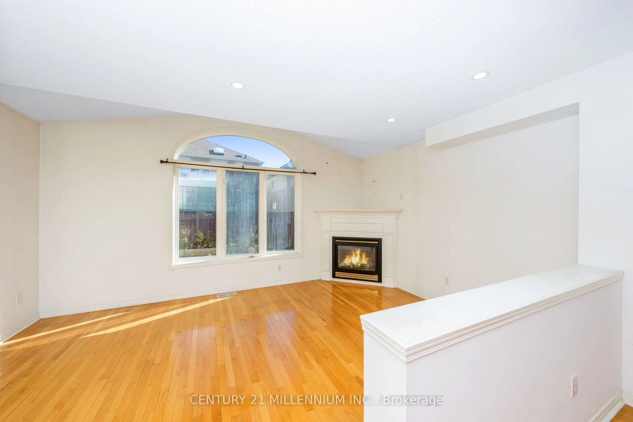 87 Heartleaf Crescent